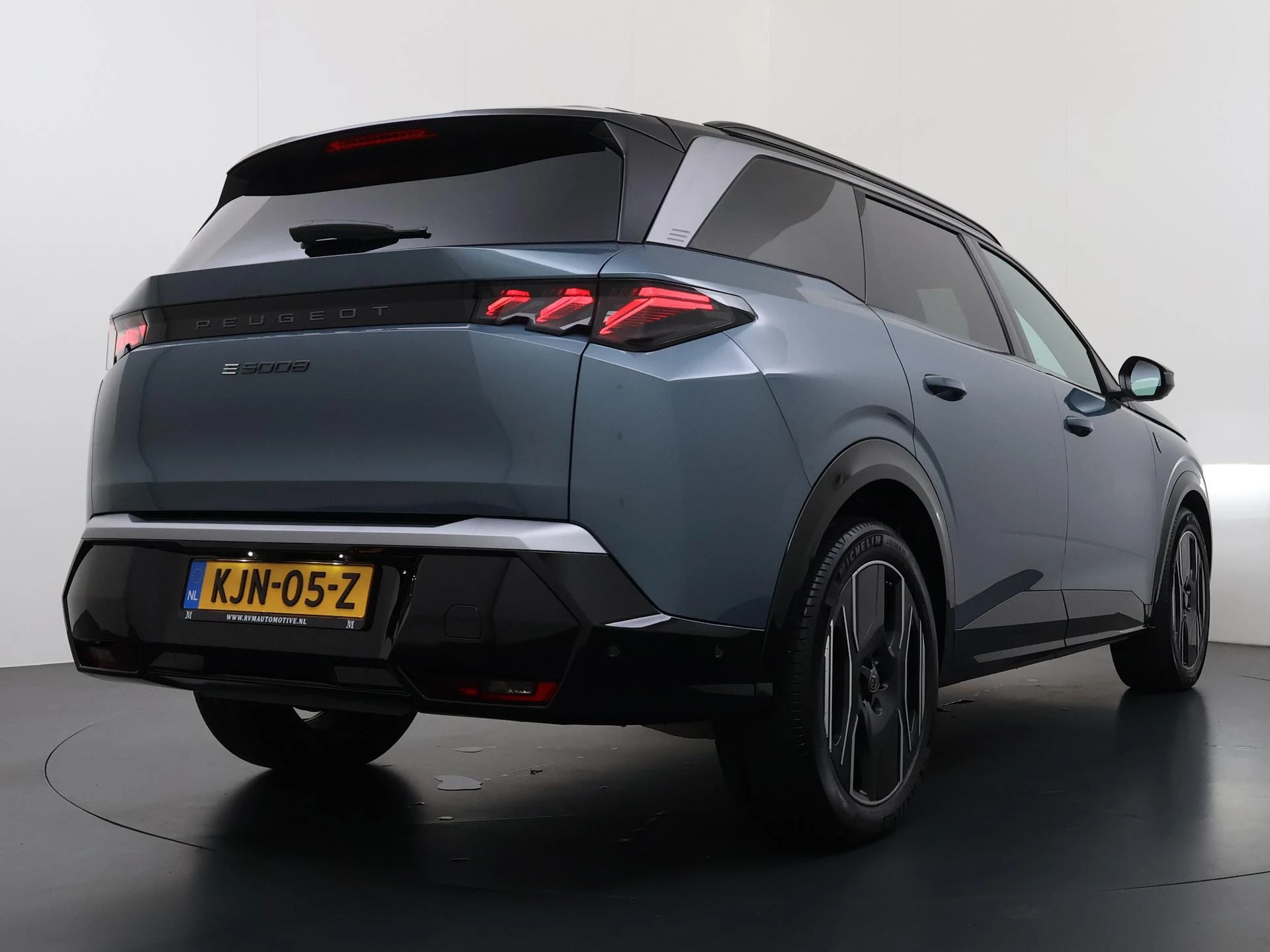 Hoofdafbeelding Peugeot e-5008