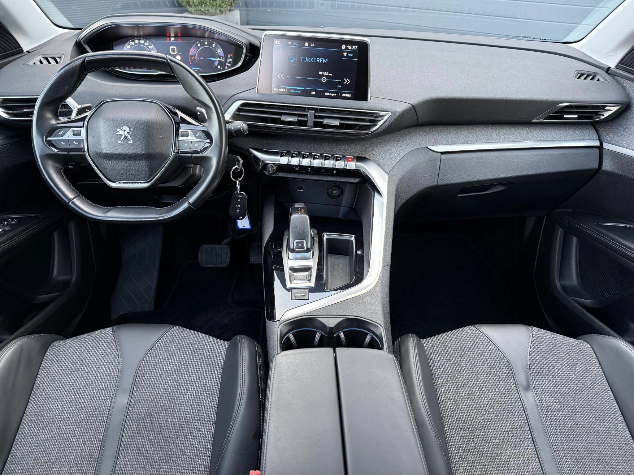 Hoofdafbeelding Peugeot 5008