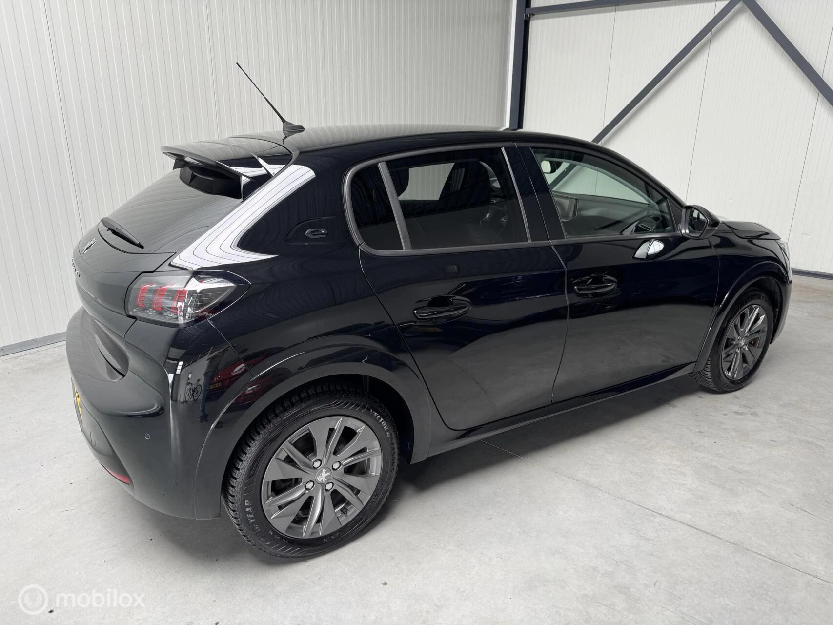 Hoofdafbeelding Peugeot e-208