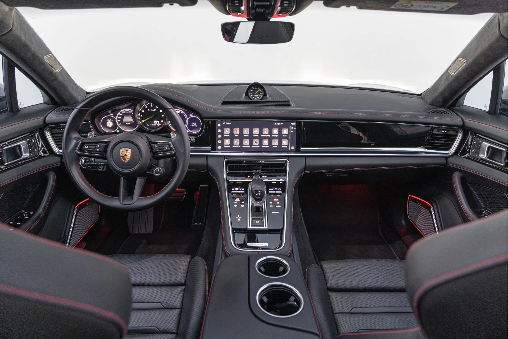 Hoofdafbeelding Porsche Panamera