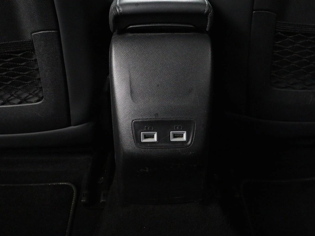 Hoofdafbeelding Peugeot e-2008