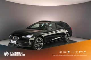 Hoofdafbeelding CUPRA Leon Sportstourer CUPRA Leon Sportstourer VZ Performance Limited 1.4 TSI e-Hybrid 245pk DSG Automaat Panoramadak, Adaptive cruise control, Elektrische achterklep, Navigatie, Achteruitrijcamera, Stoelverwarming, LED verlichting, Stuurwiel verwarmd, Parkeersensoren