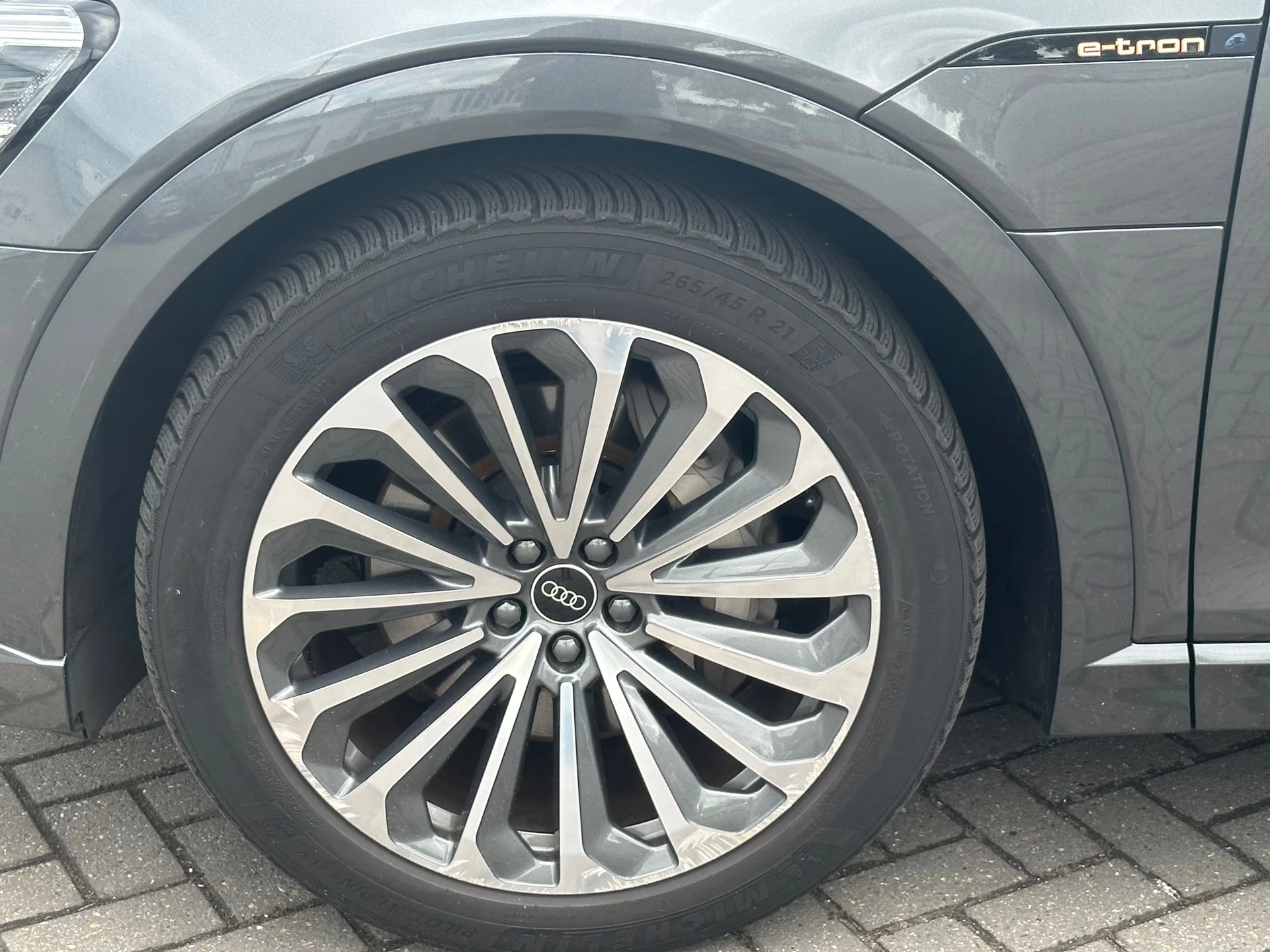 Hoofdafbeelding Audi e-tron