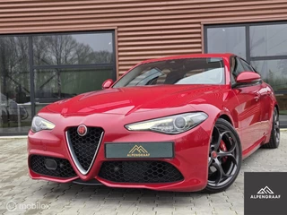 Hoofdafbeelding Alfa Romeo Giulia Alfa Romeo Giulia 2.0T Super 1e eigenaar Kleppensysteem|Bi Xenon| Camera|Cruise Controle|Navigatie| Unieke Kleur| auto is werkelijk in topstaat!