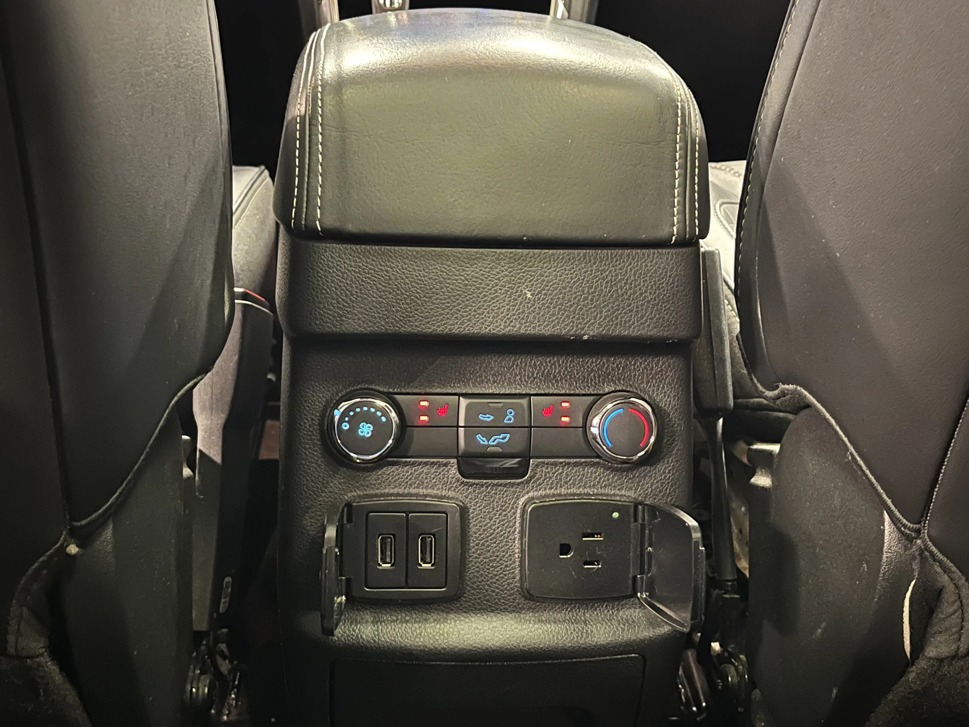 Hoofdafbeelding Ford Explorer