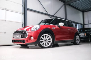 Mini 2.0 Cooper S Chili Serious Business 192 pk | Harman Kardon | Leder | HUD | Sportstoelen | LED |