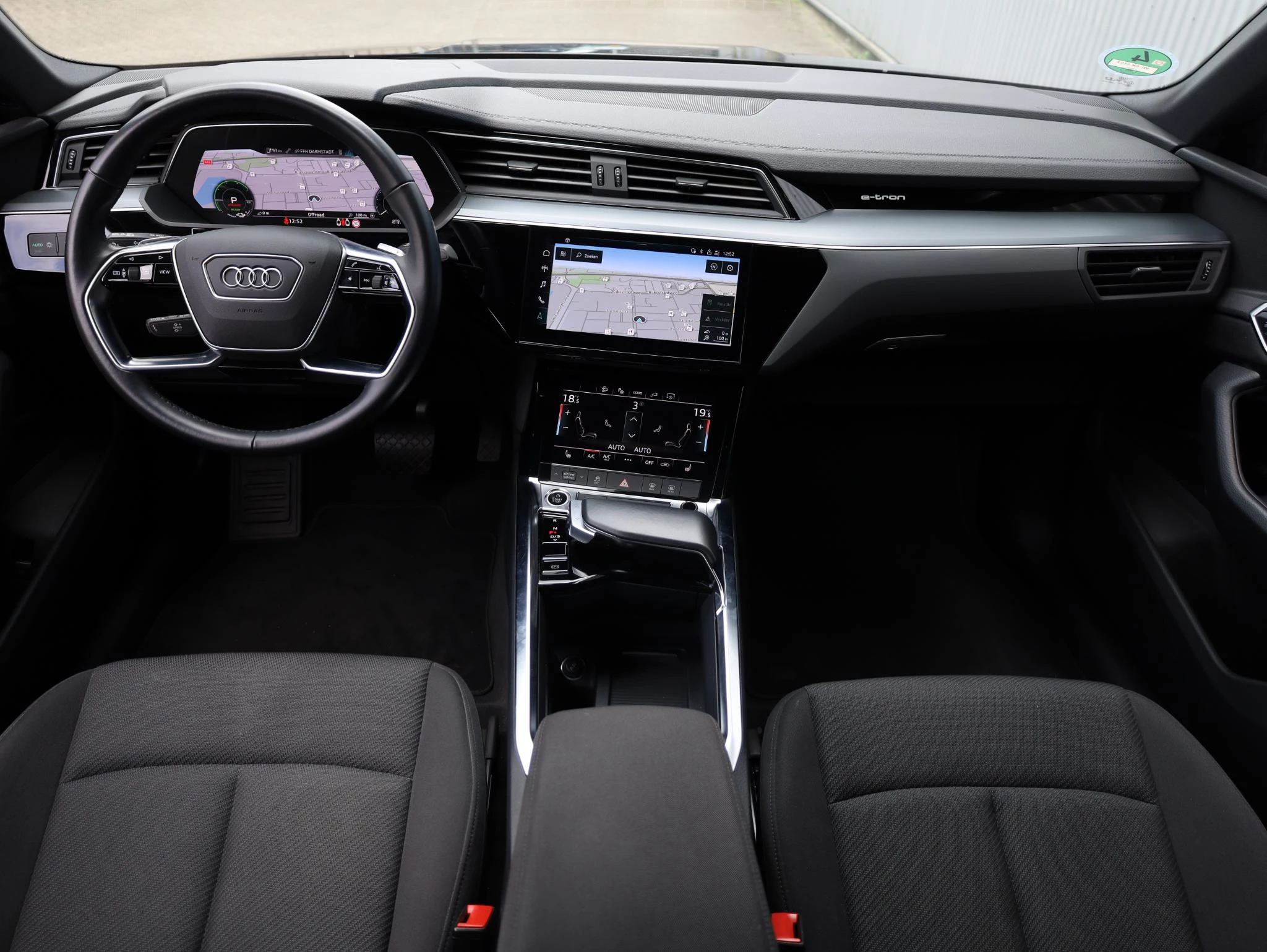 Hoofdafbeelding Audi e-tron