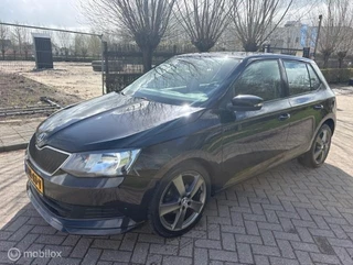 Skoda Fabia 1.0 Active Nieuwe APK pdc achter