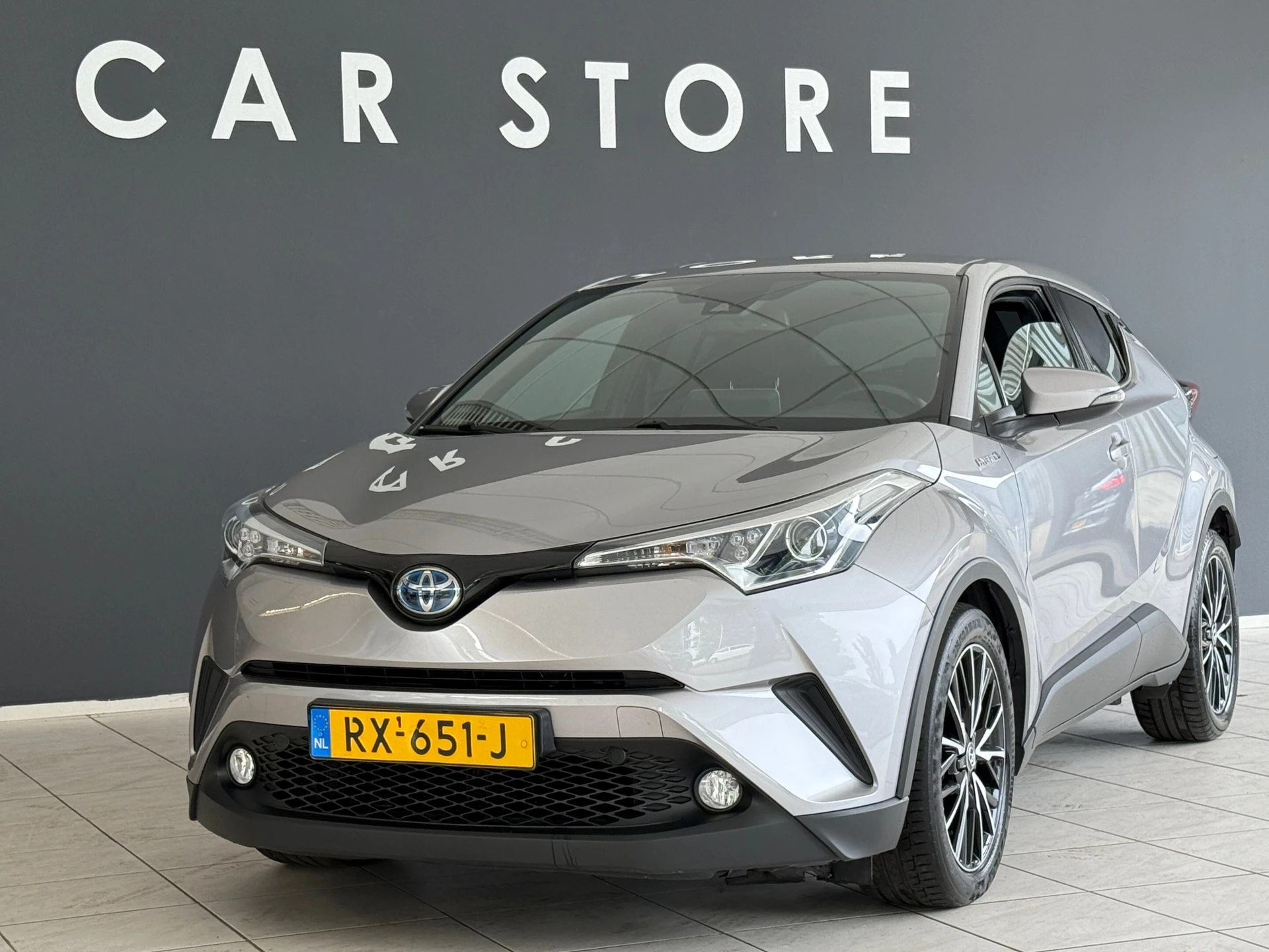 Hoofdafbeelding Toyota C-HR