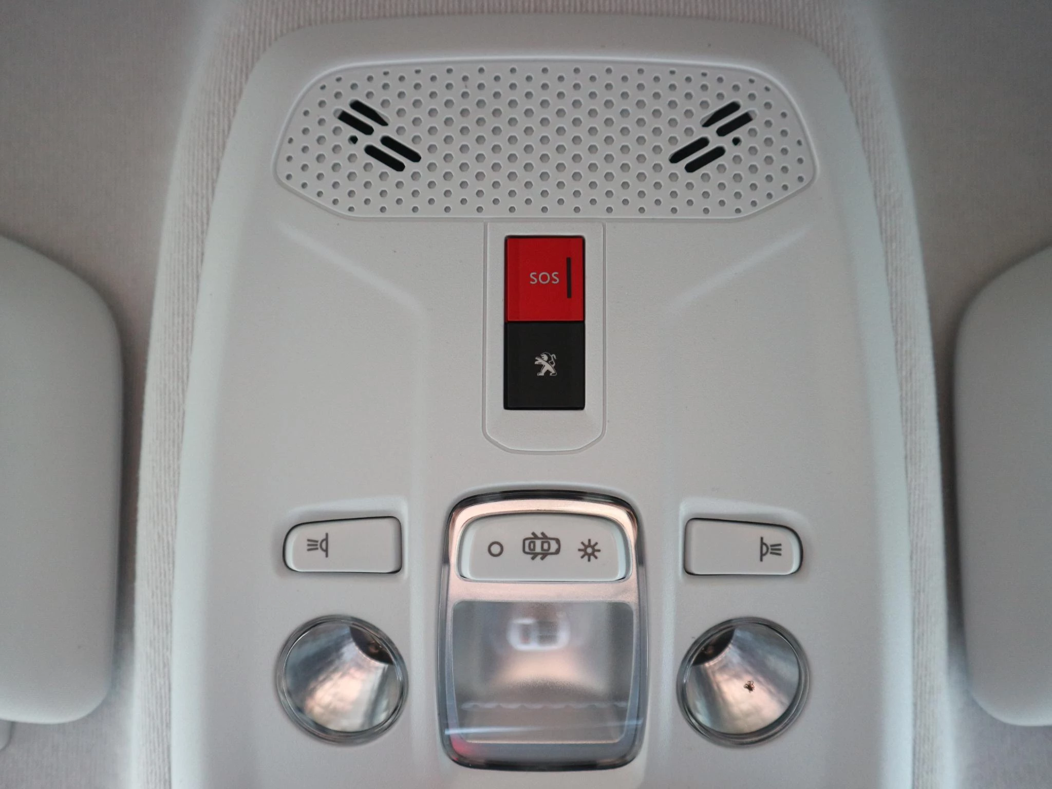 Hoofdafbeelding Peugeot e-208