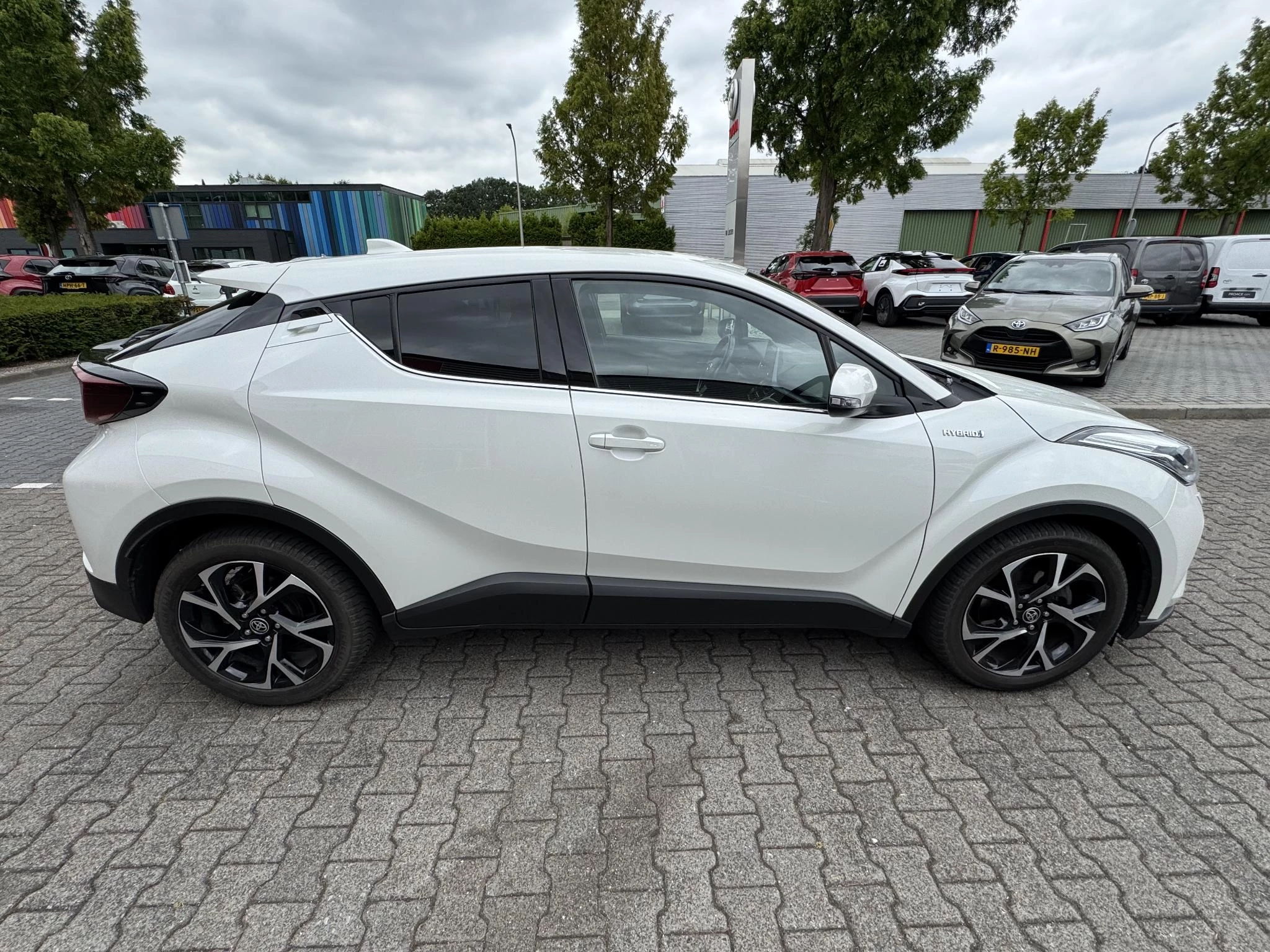 Hoofdafbeelding Toyota C-HR