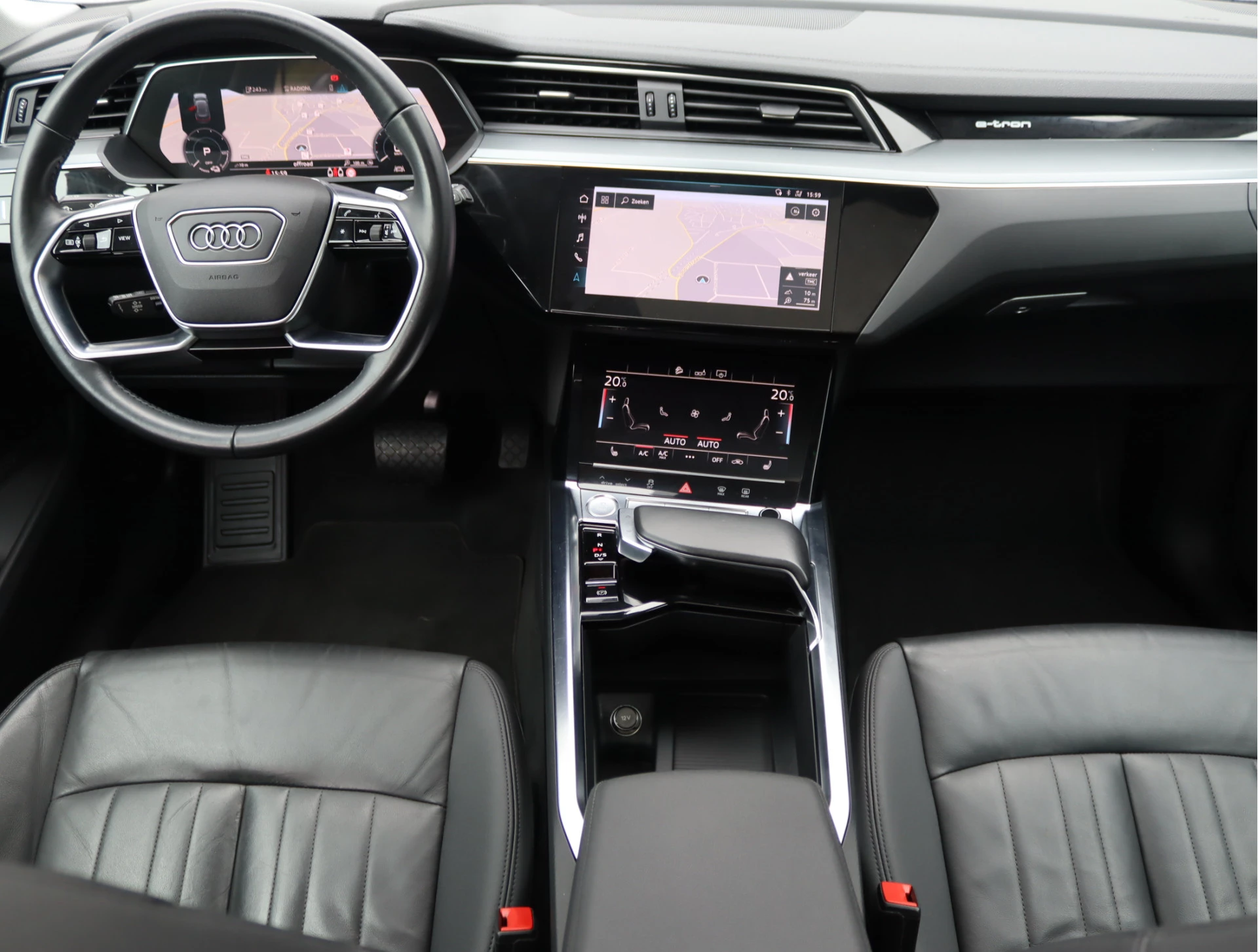 Hoofdafbeelding Audi e-tron