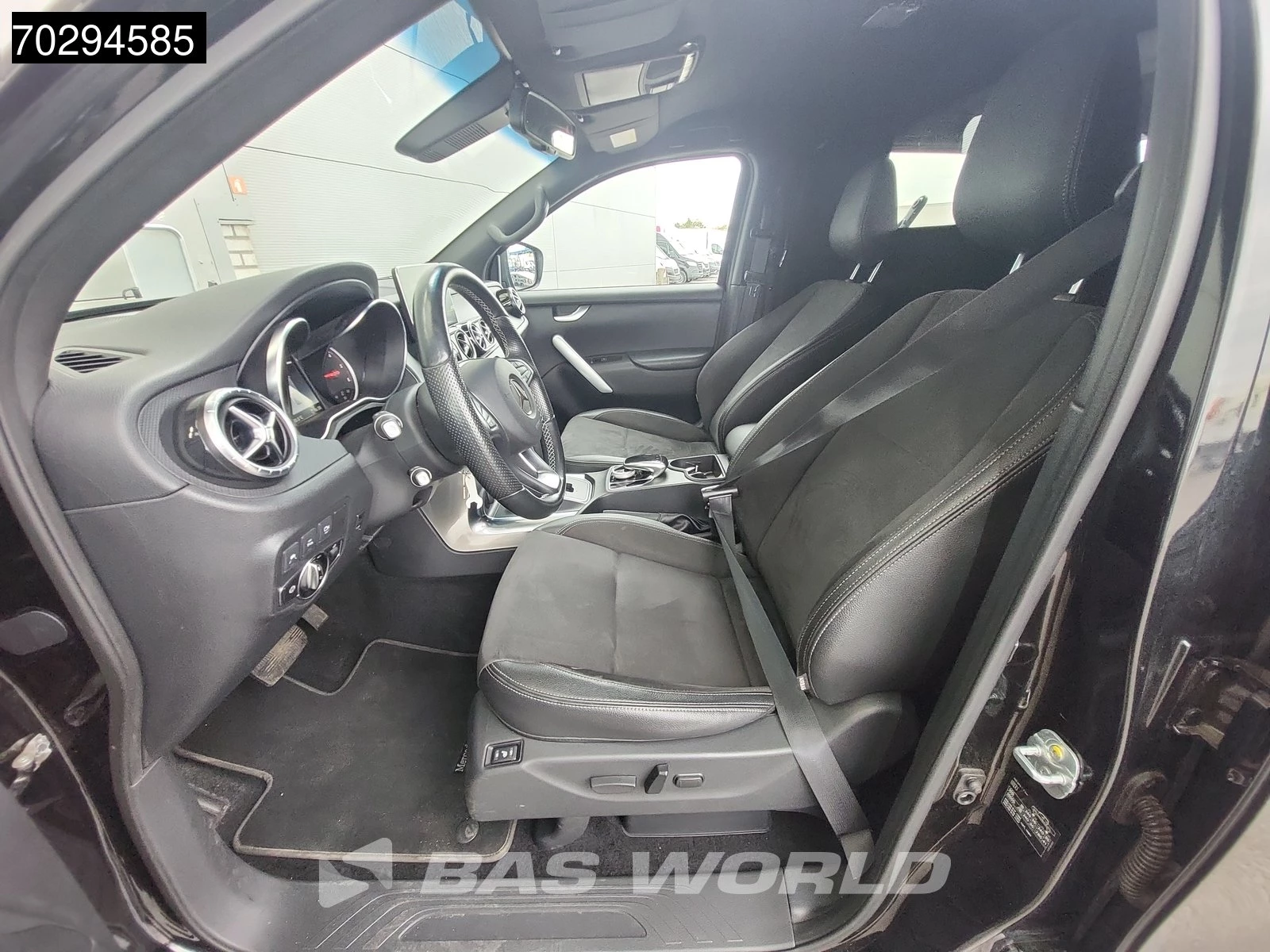 Hoofdafbeelding Mercedes-Benz X-Klasse