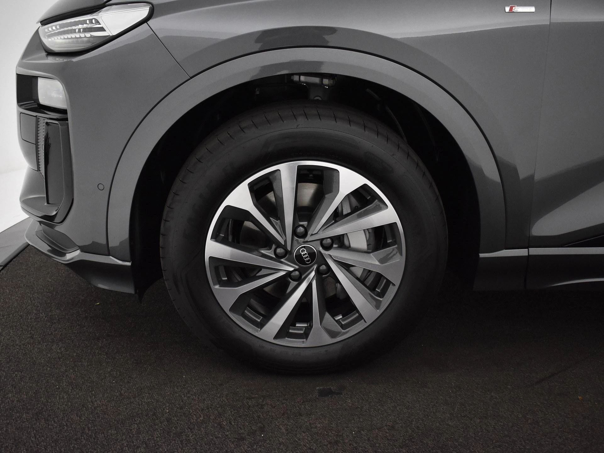 Hoofdafbeelding Audi Q6 e-tron