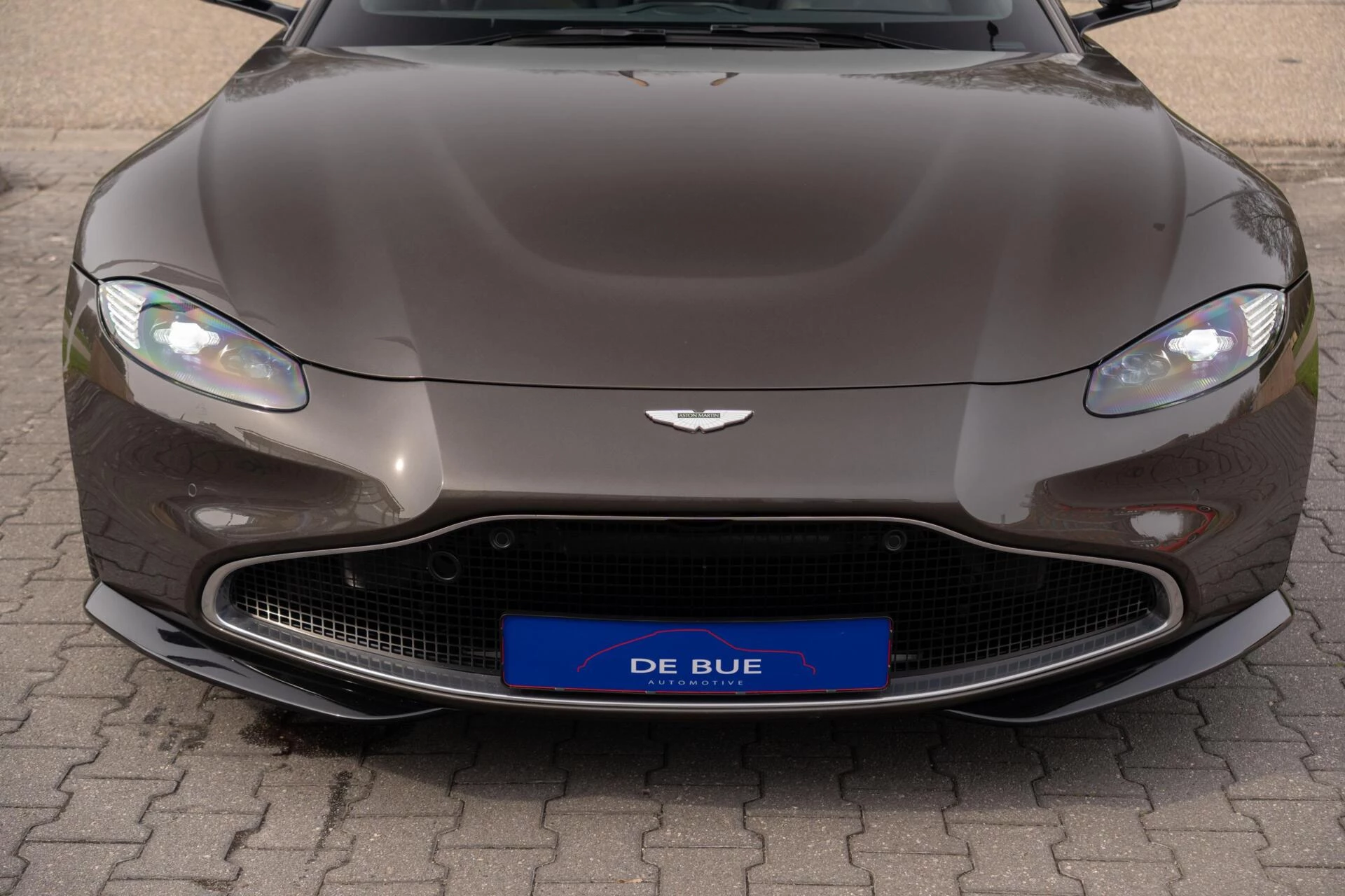 Hoofdafbeelding Aston Martin V8 Vantage