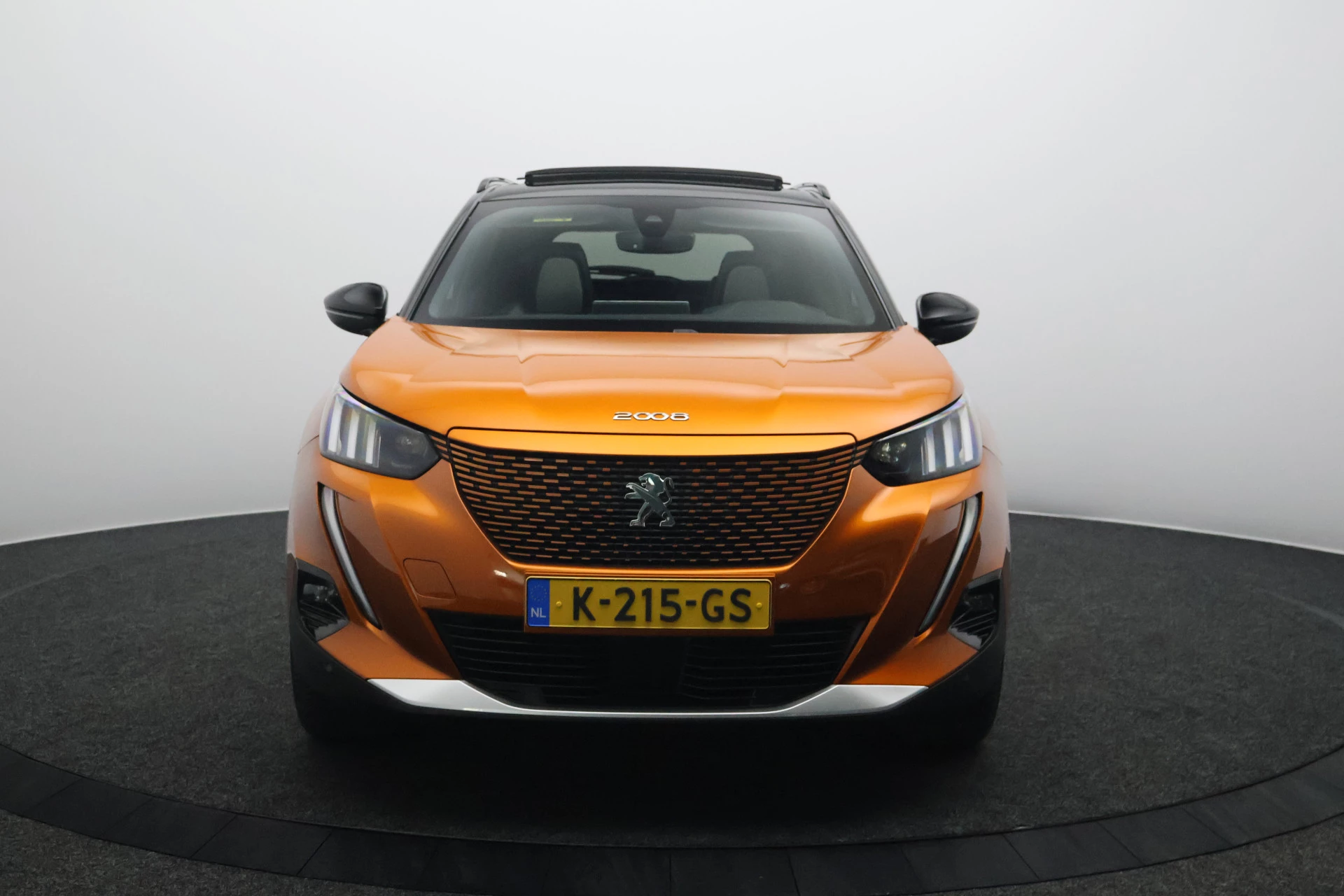 Hoofdafbeelding Peugeot e-2008