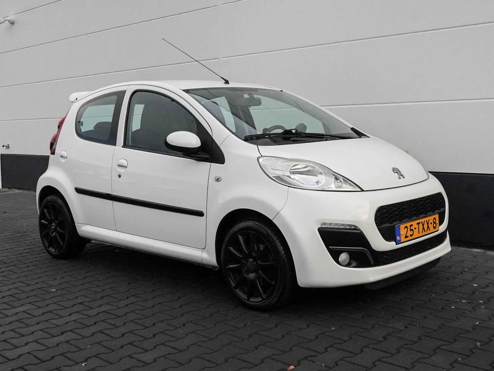 Hoofdafbeelding Peugeot 107