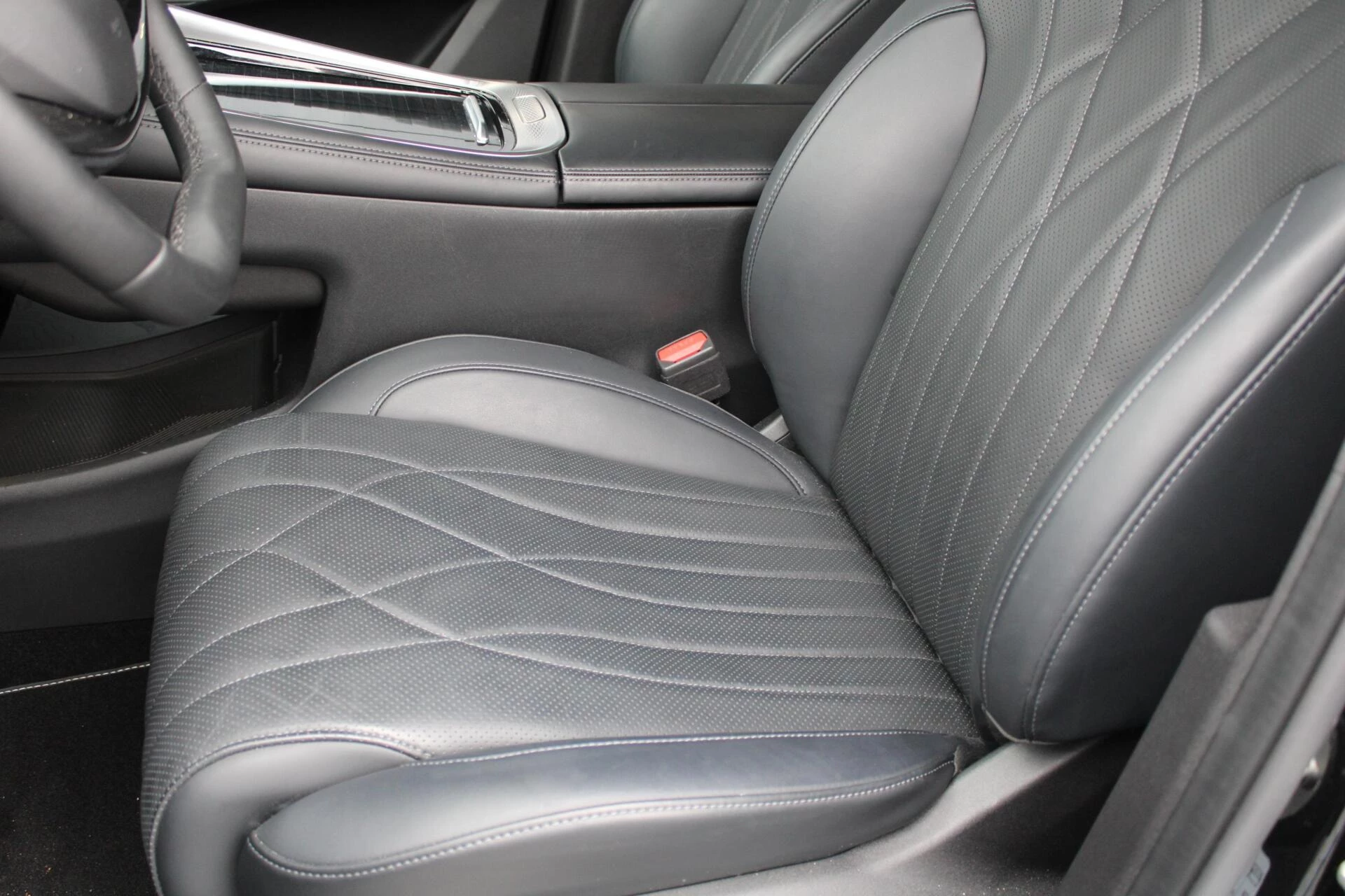 Hoofdafbeelding Omoda 9 SHS