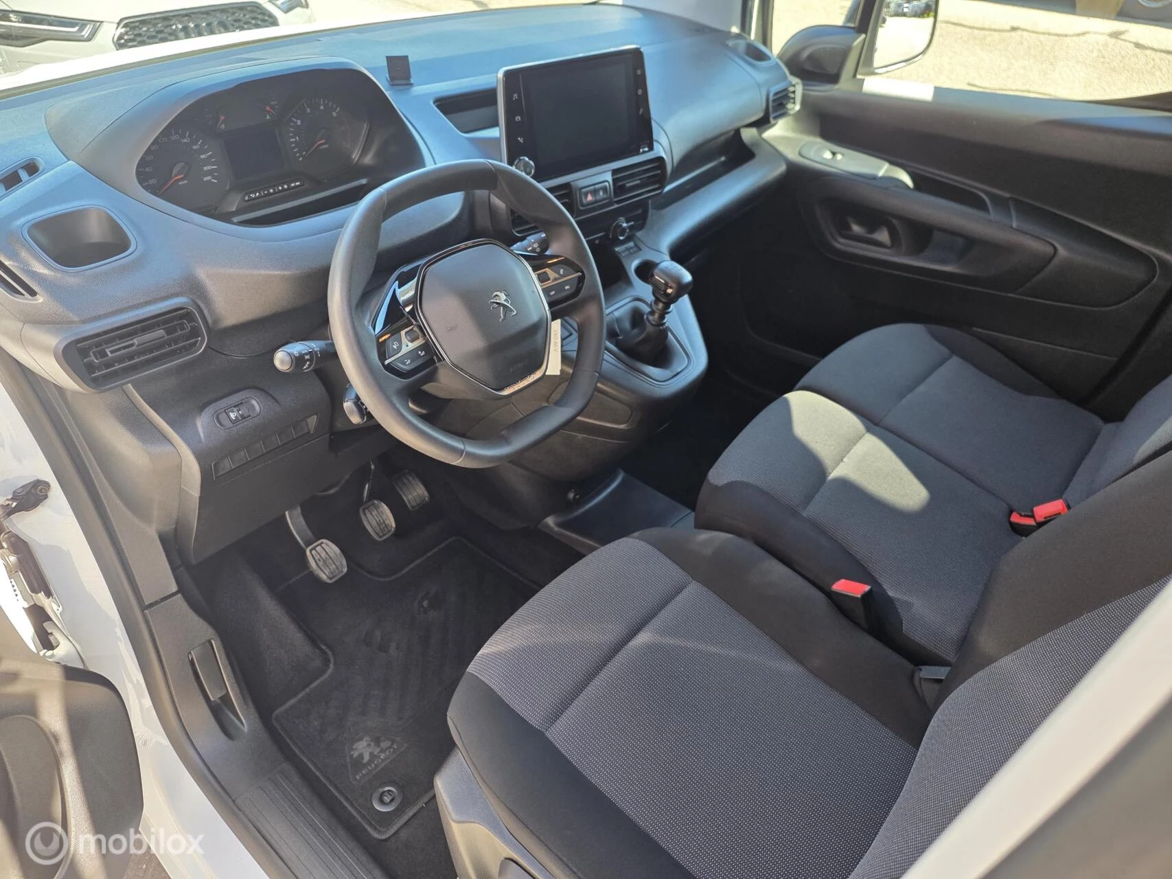 Hoofdafbeelding Peugeot Partner