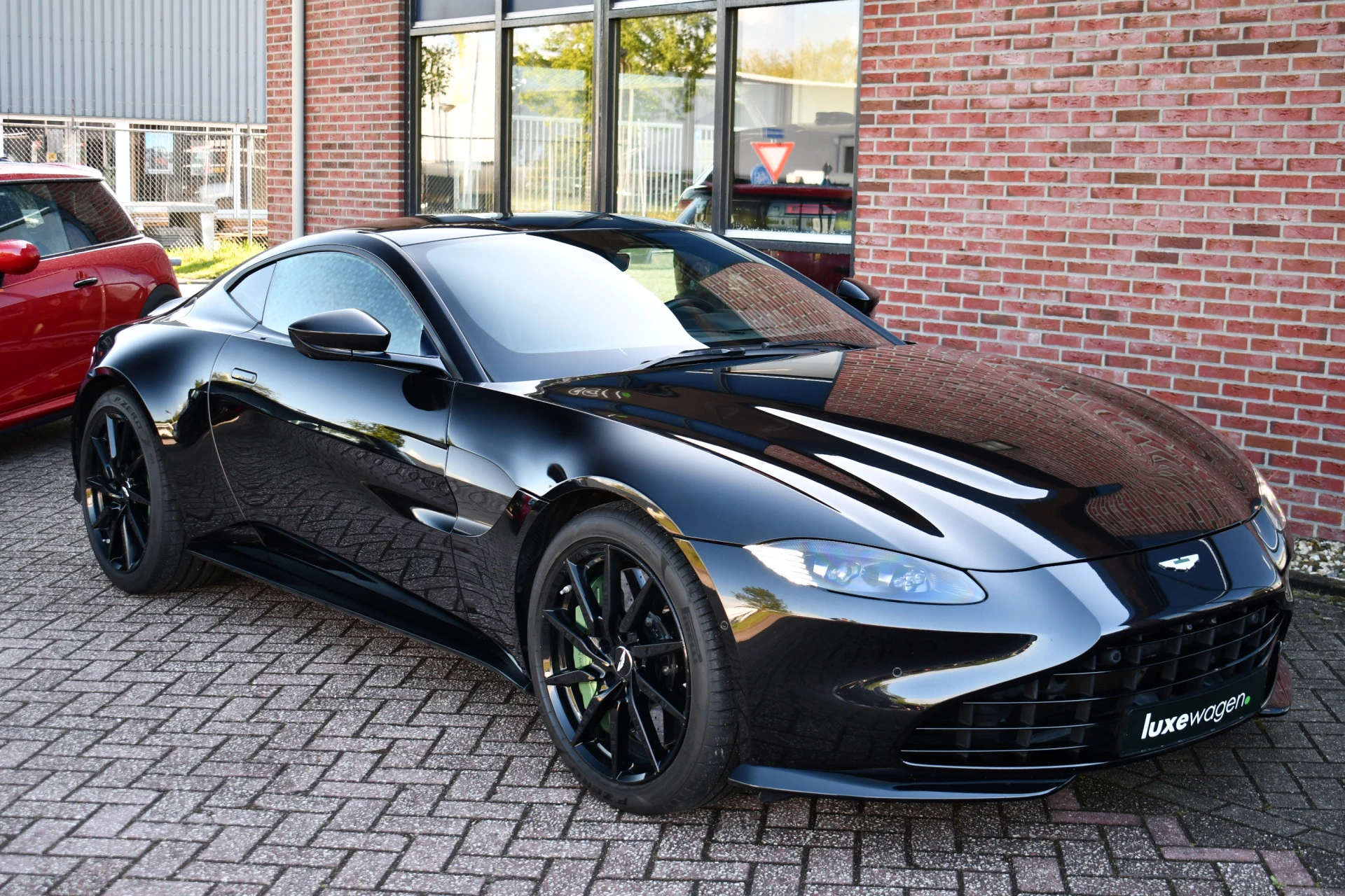 Hoofdafbeelding Aston Martin V8 Vantage