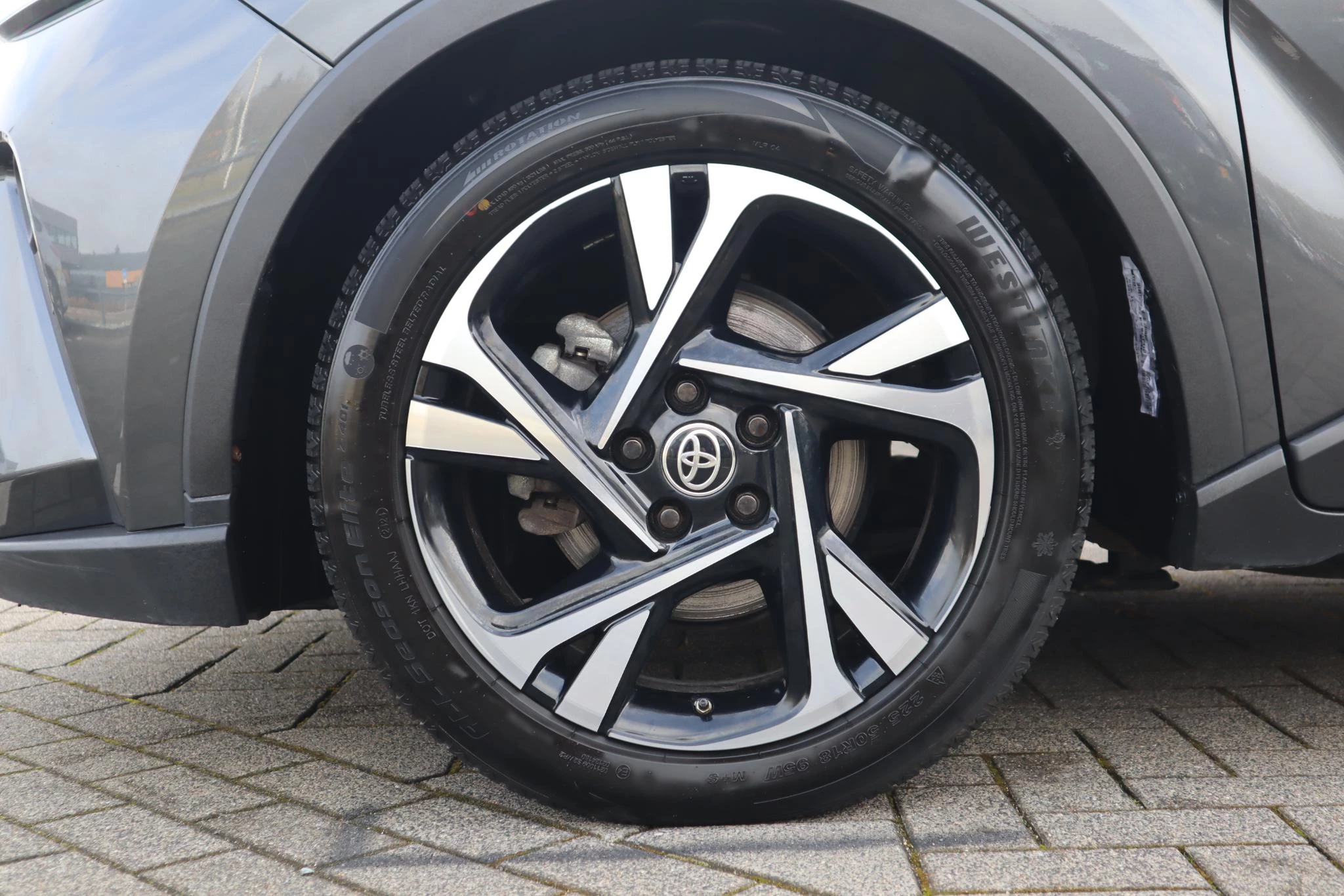 Hoofdafbeelding Toyota C-HR