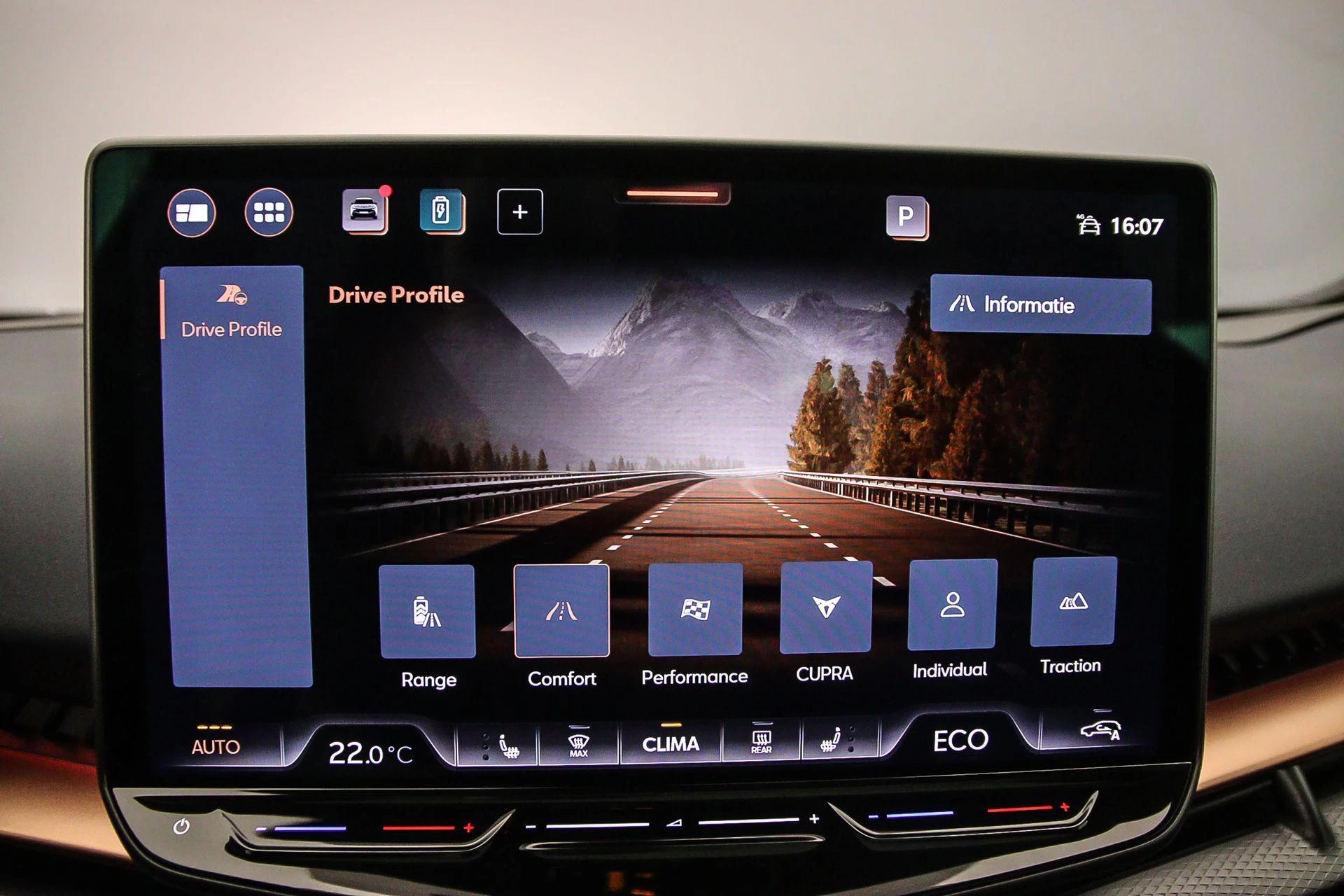 Hoofdafbeelding CUPRA Tavascan