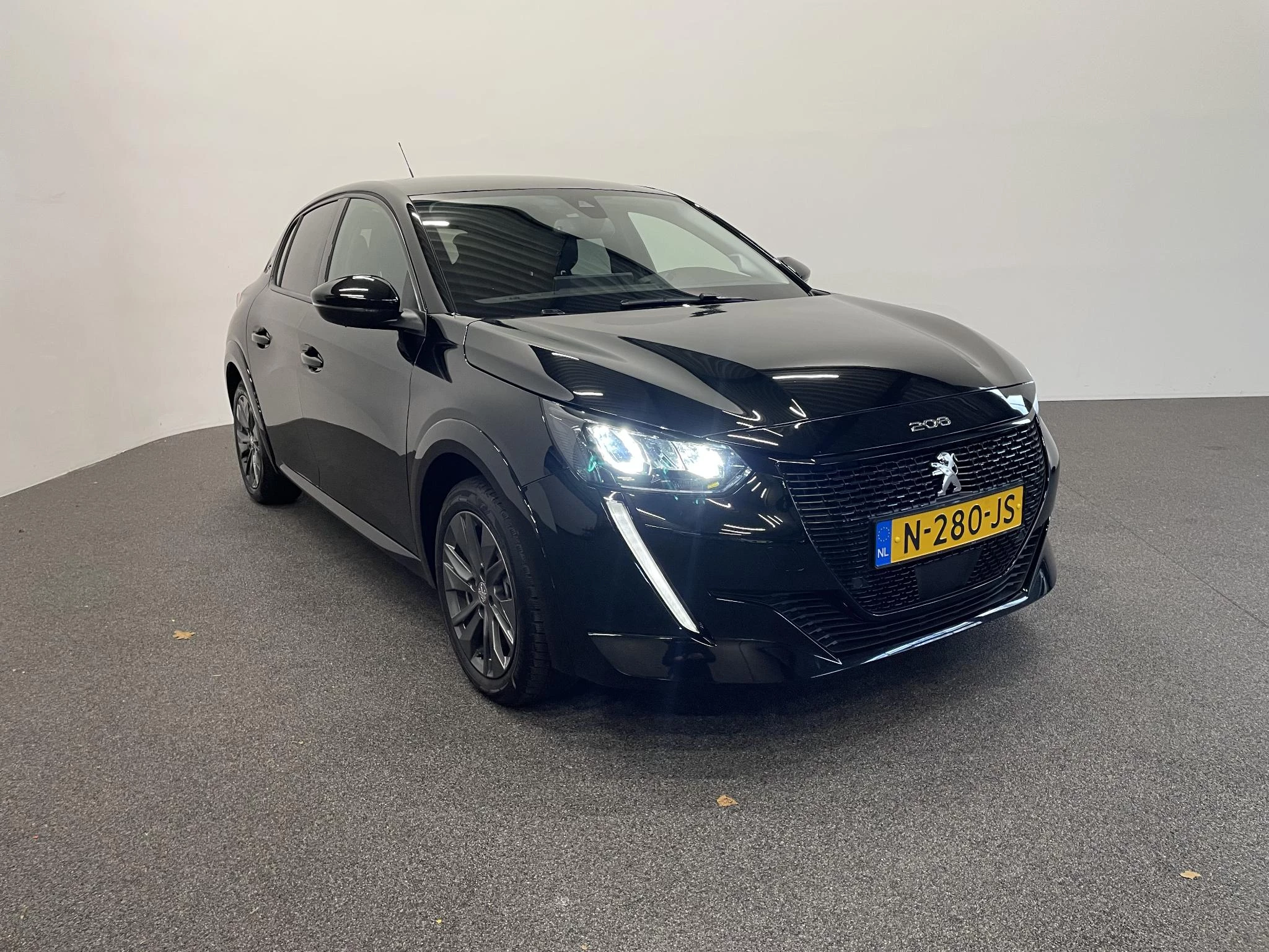 Hoofdafbeelding Peugeot e-208