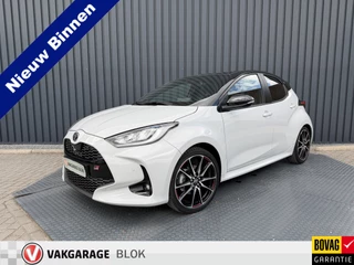 Toyota Yaris 1.5 Hybrid GR Sport / Bi tone | UNIEK 8.700 km!!! | JBL | PDC V+A | Head-up | Rijklaar!!