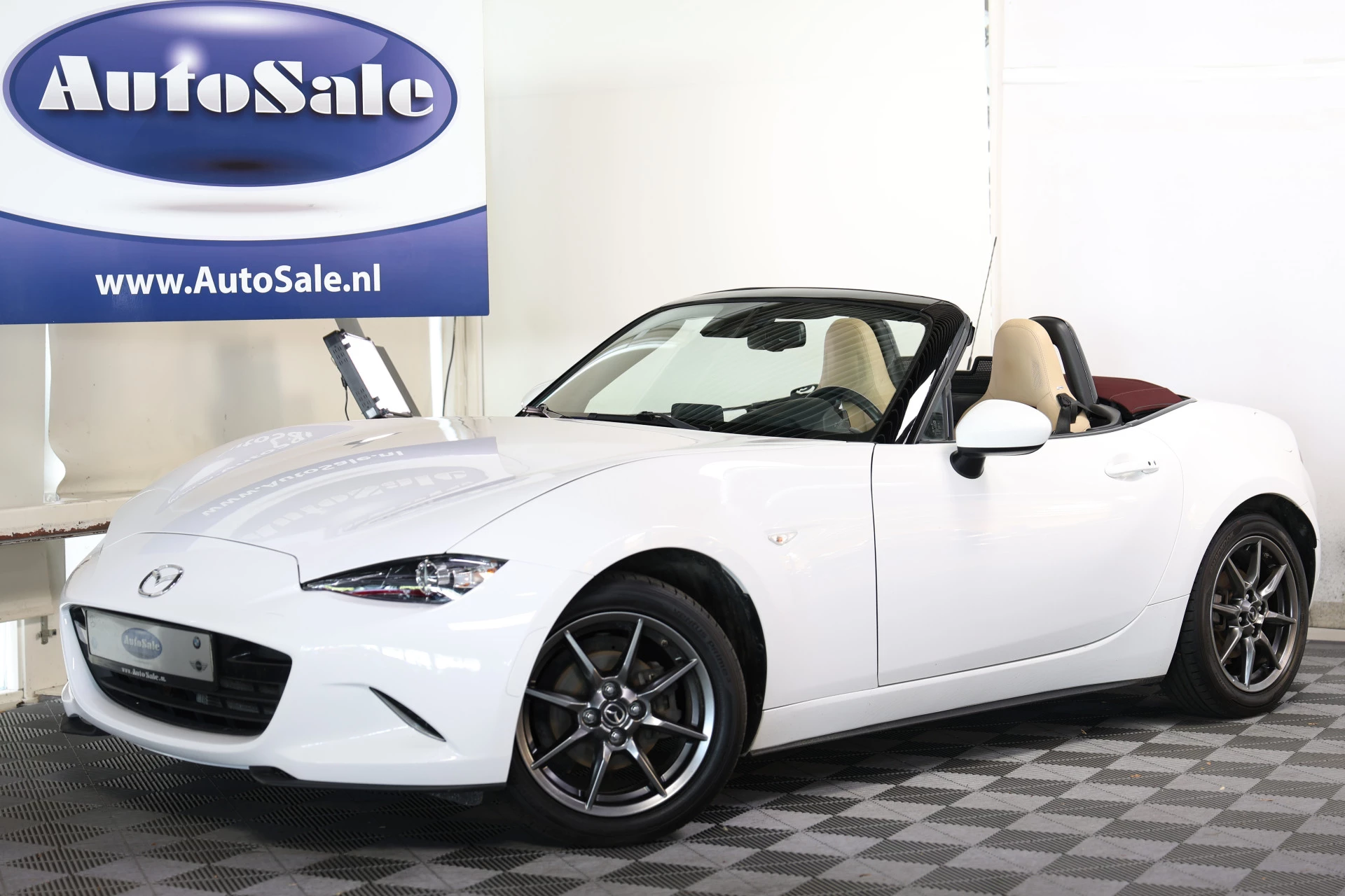 Hoofdafbeelding Mazda MX-5