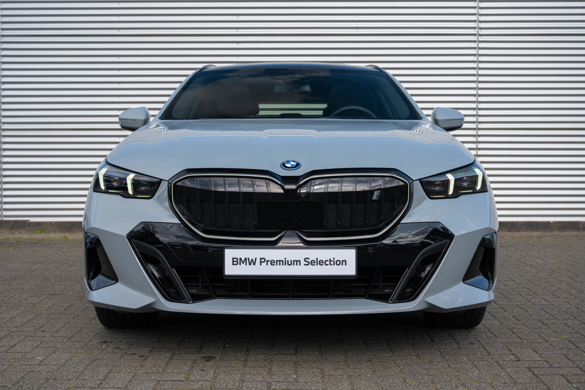 Hoofdafbeelding BMW i5