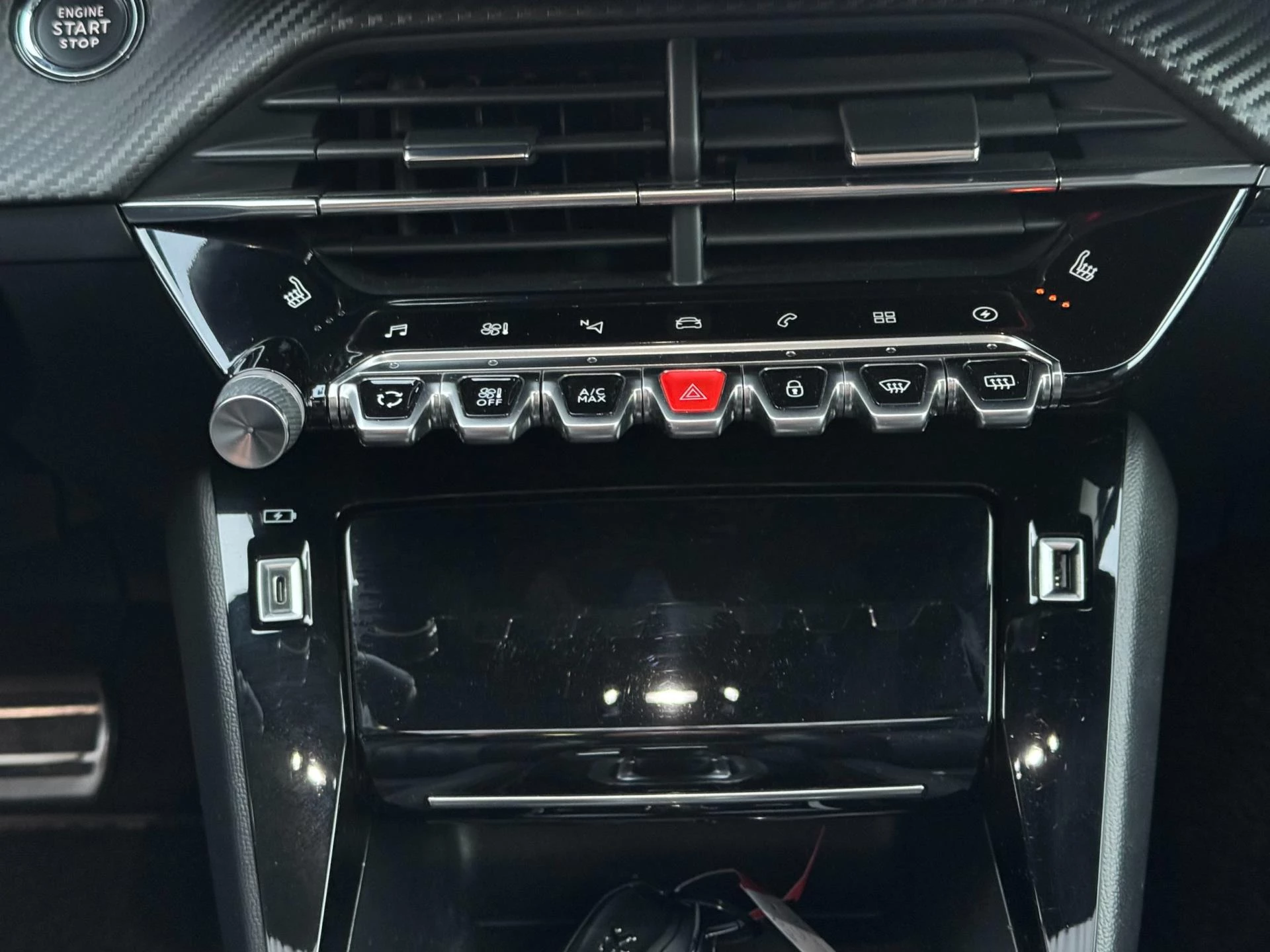 Hoofdafbeelding Peugeot e-2008