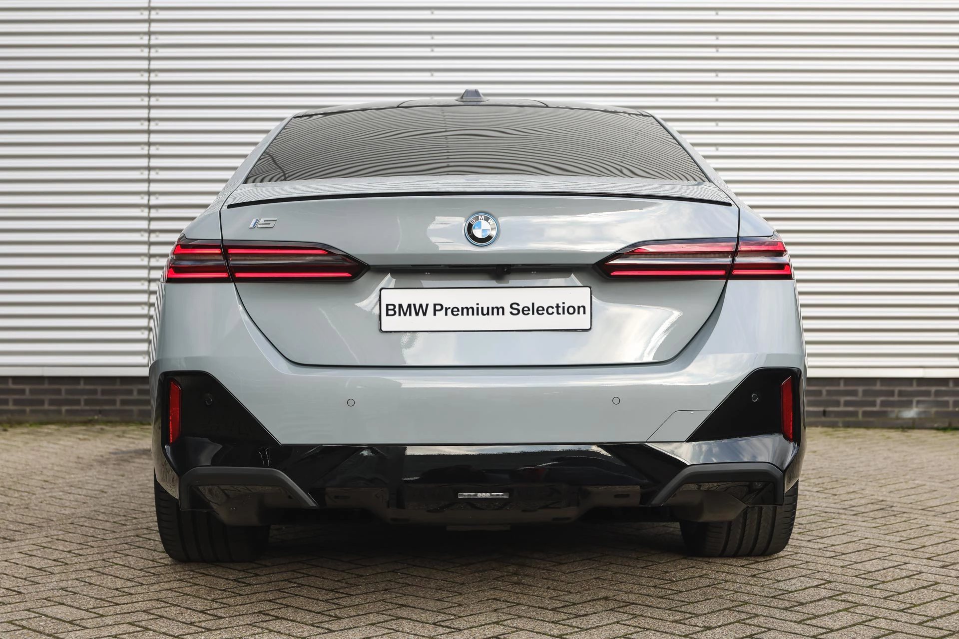 Hoofdafbeelding BMW i5