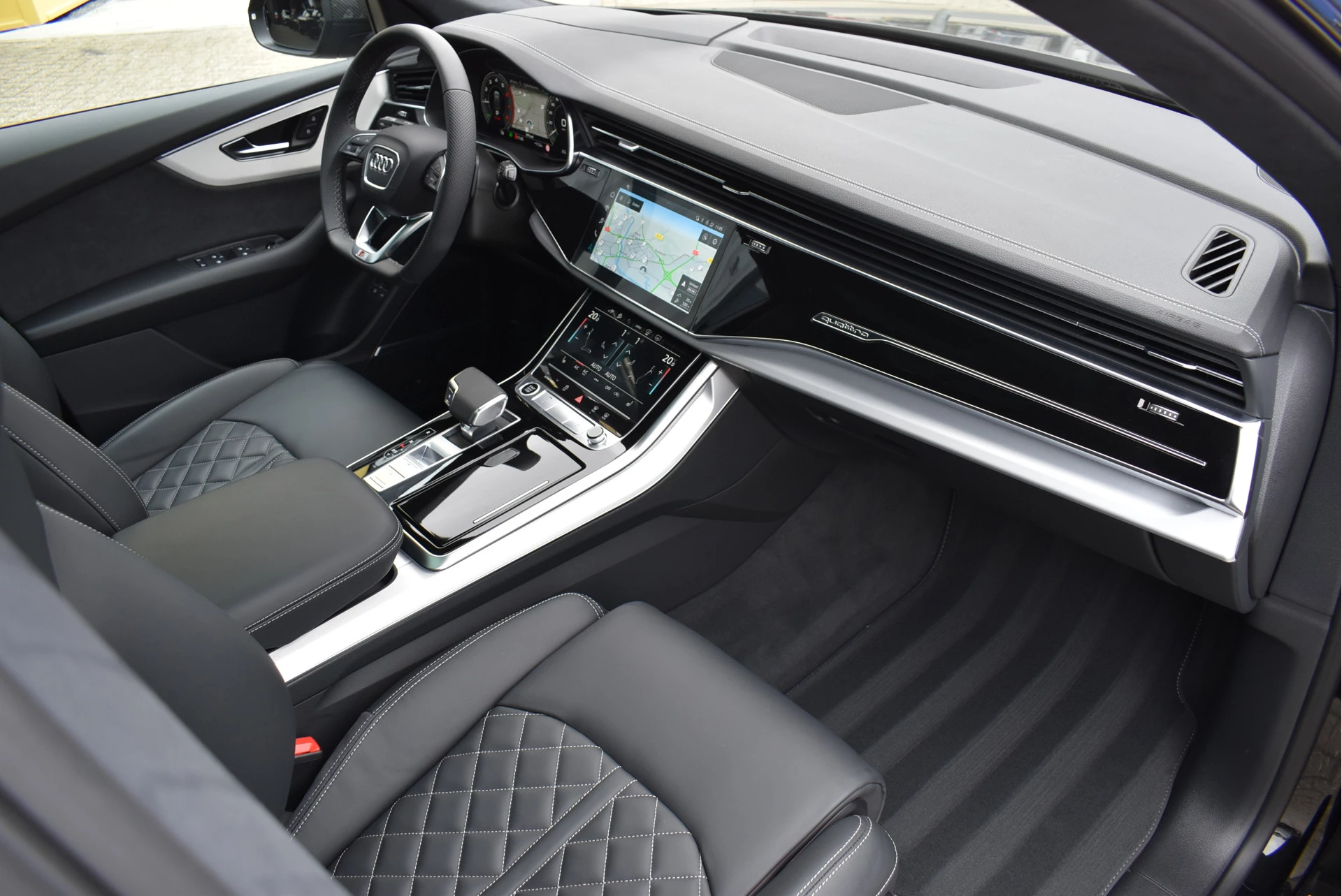 Hoofdafbeelding Audi Q8