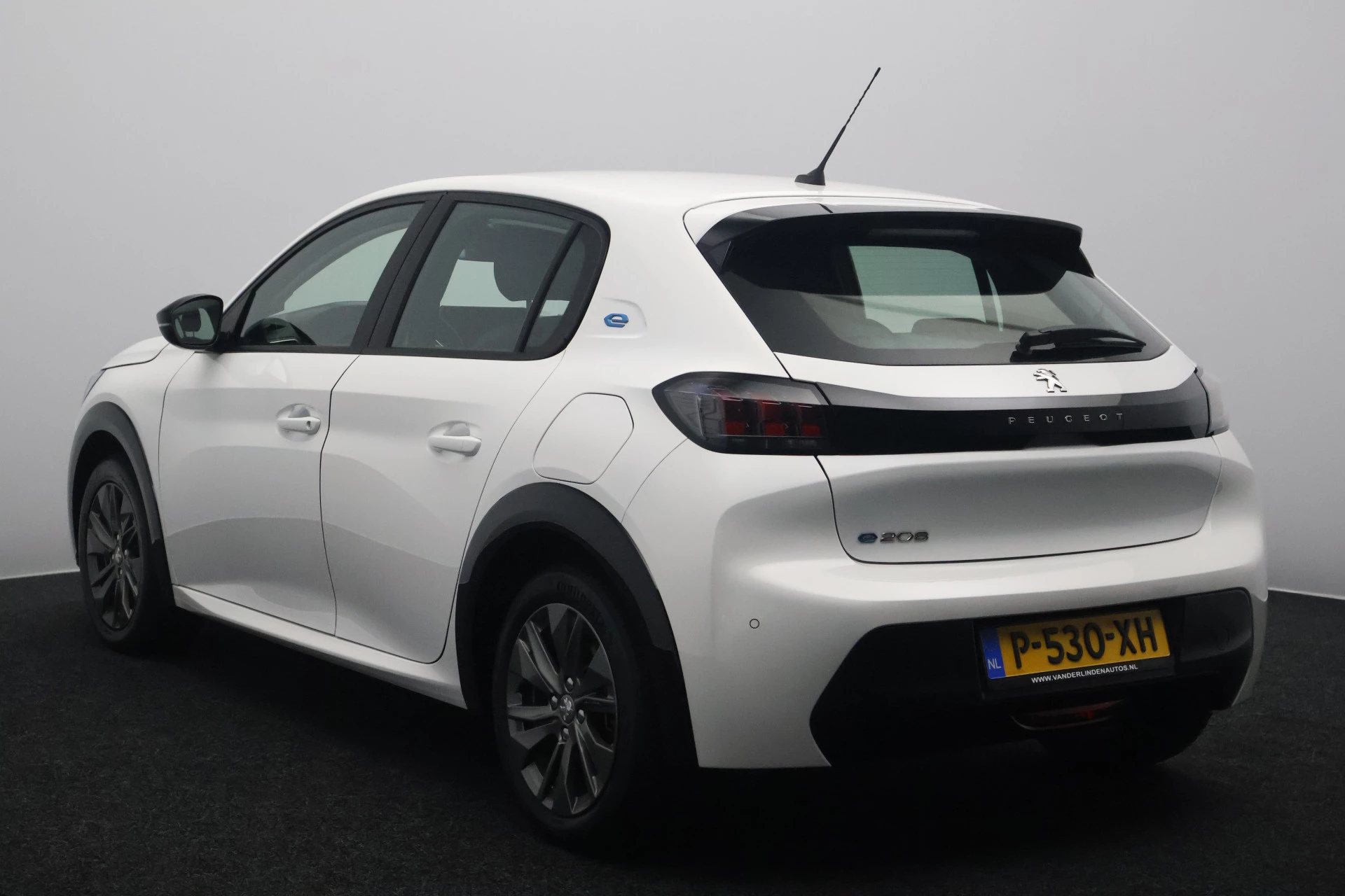 Hoofdafbeelding Peugeot e-208