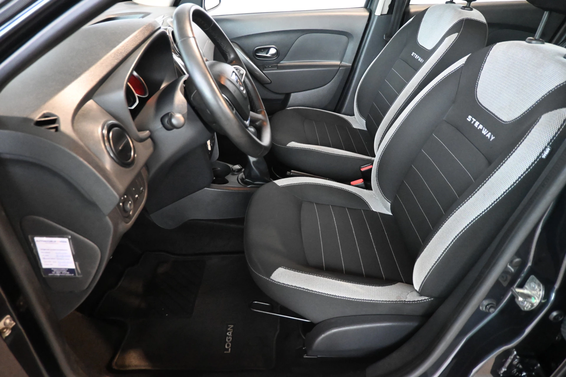 Hoofdafbeelding Dacia Logan