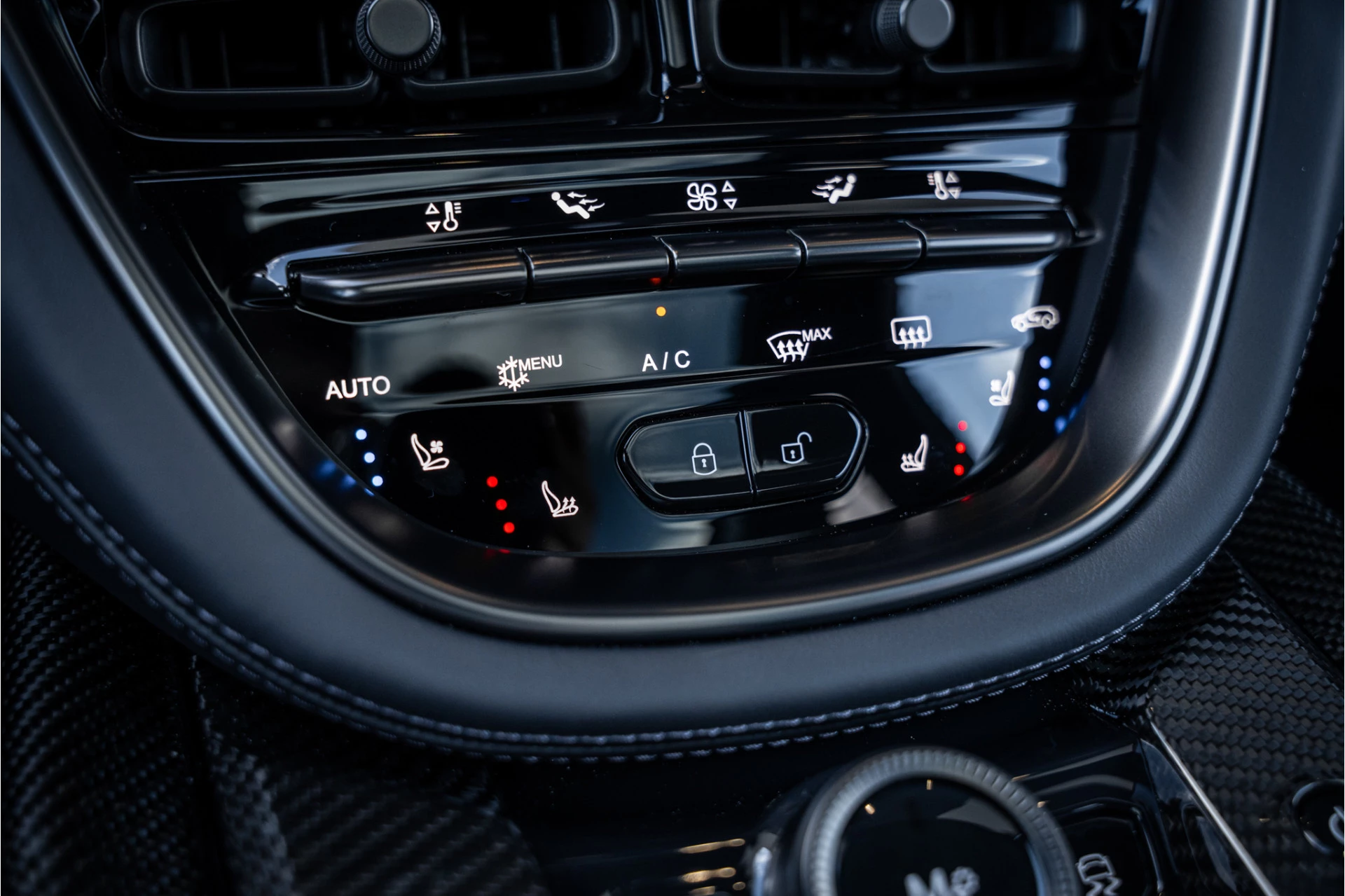 Hoofdafbeelding Aston Martin DBX