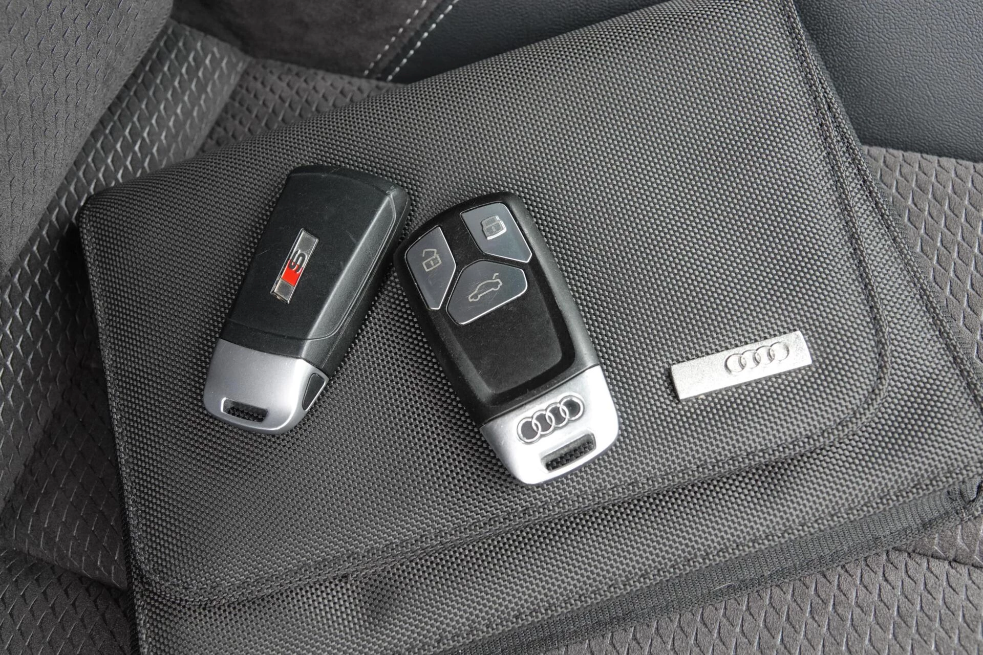 Hoofdafbeelding Audi S4