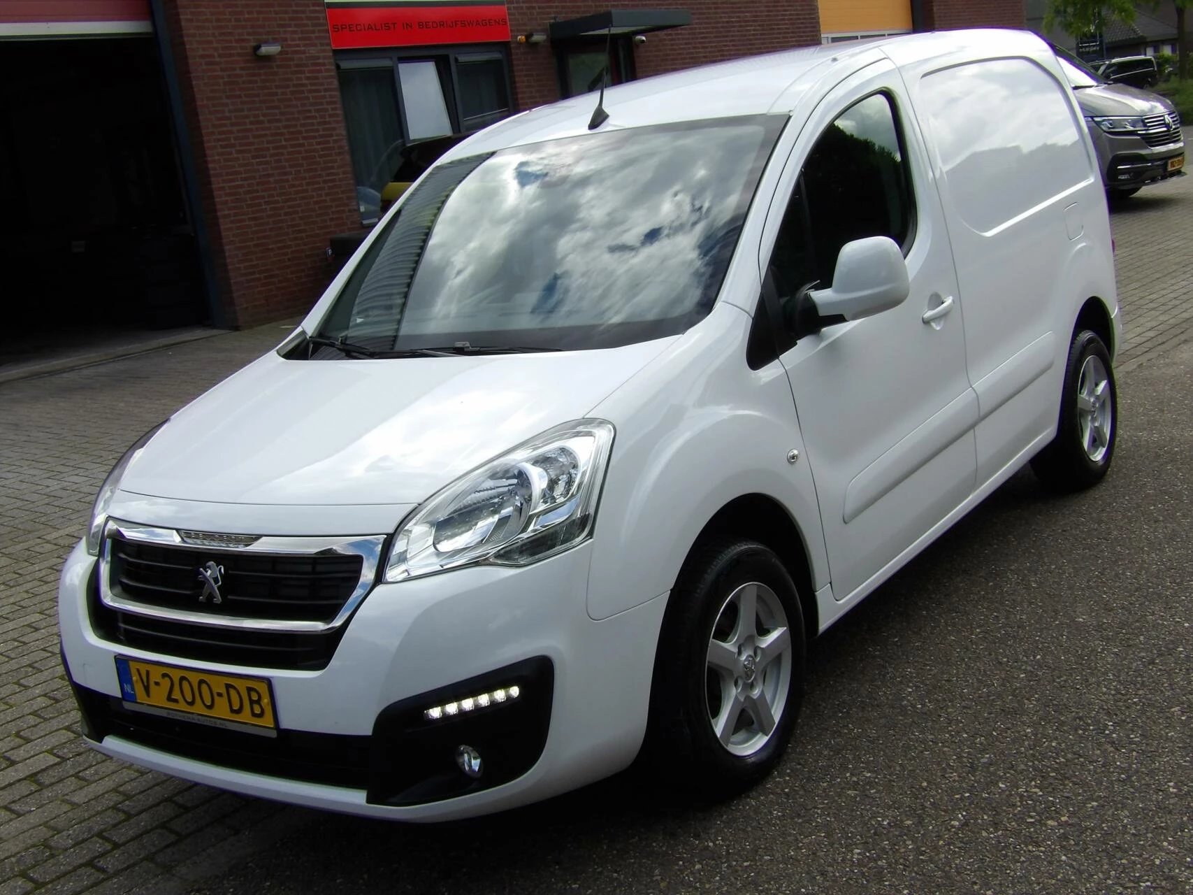 Hoofdafbeelding Peugeot Partner