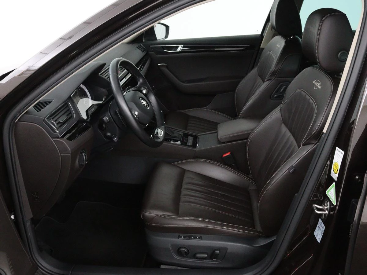 Hoofdafbeelding Škoda Superb