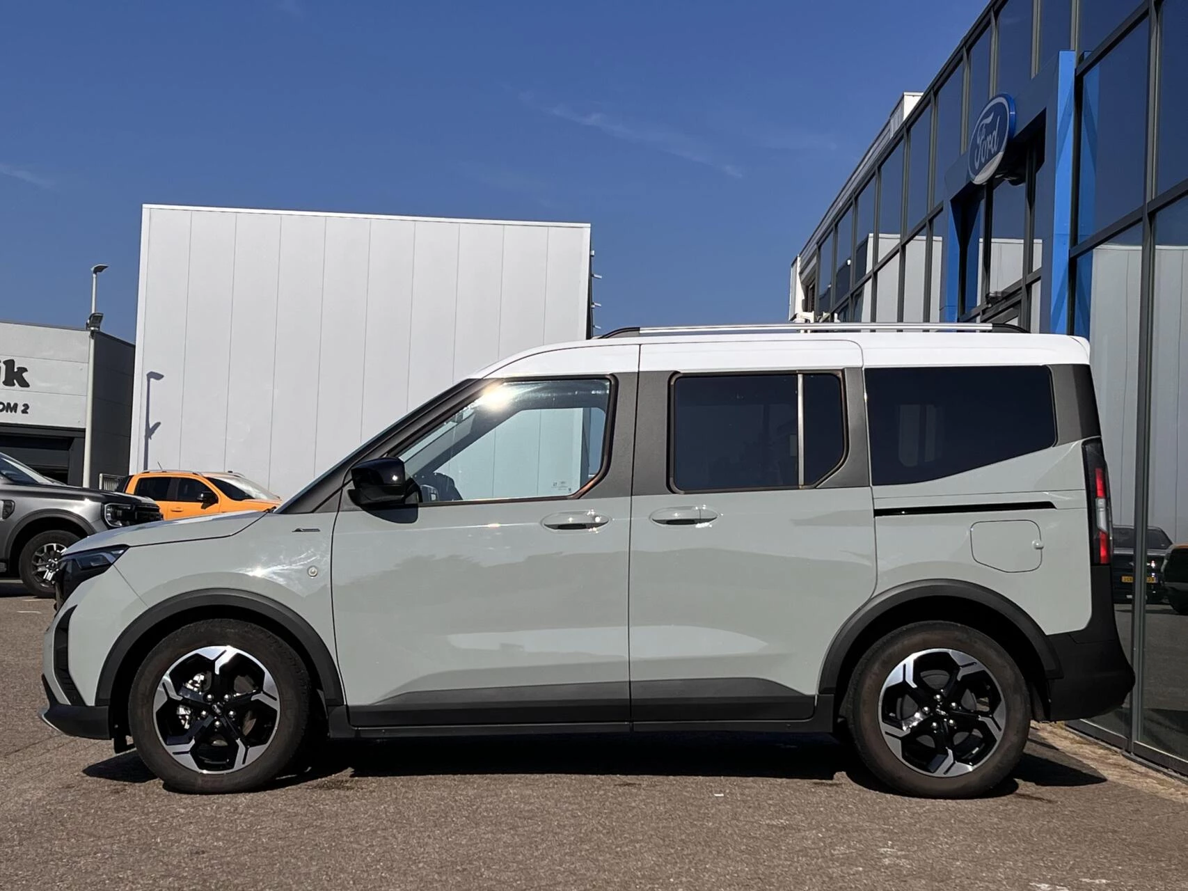 Hoofdafbeelding Ford Transit Courier