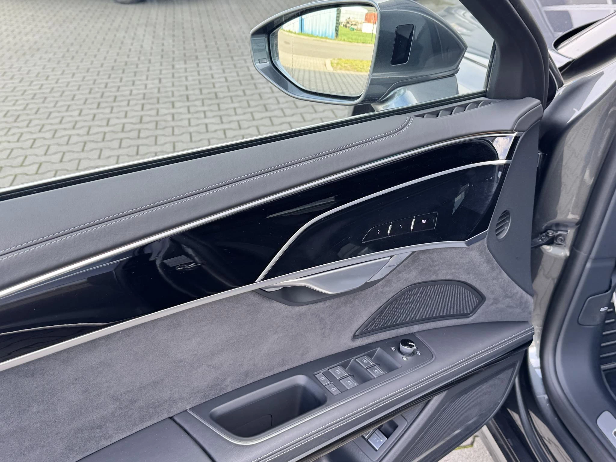 Hoofdafbeelding Audi A8