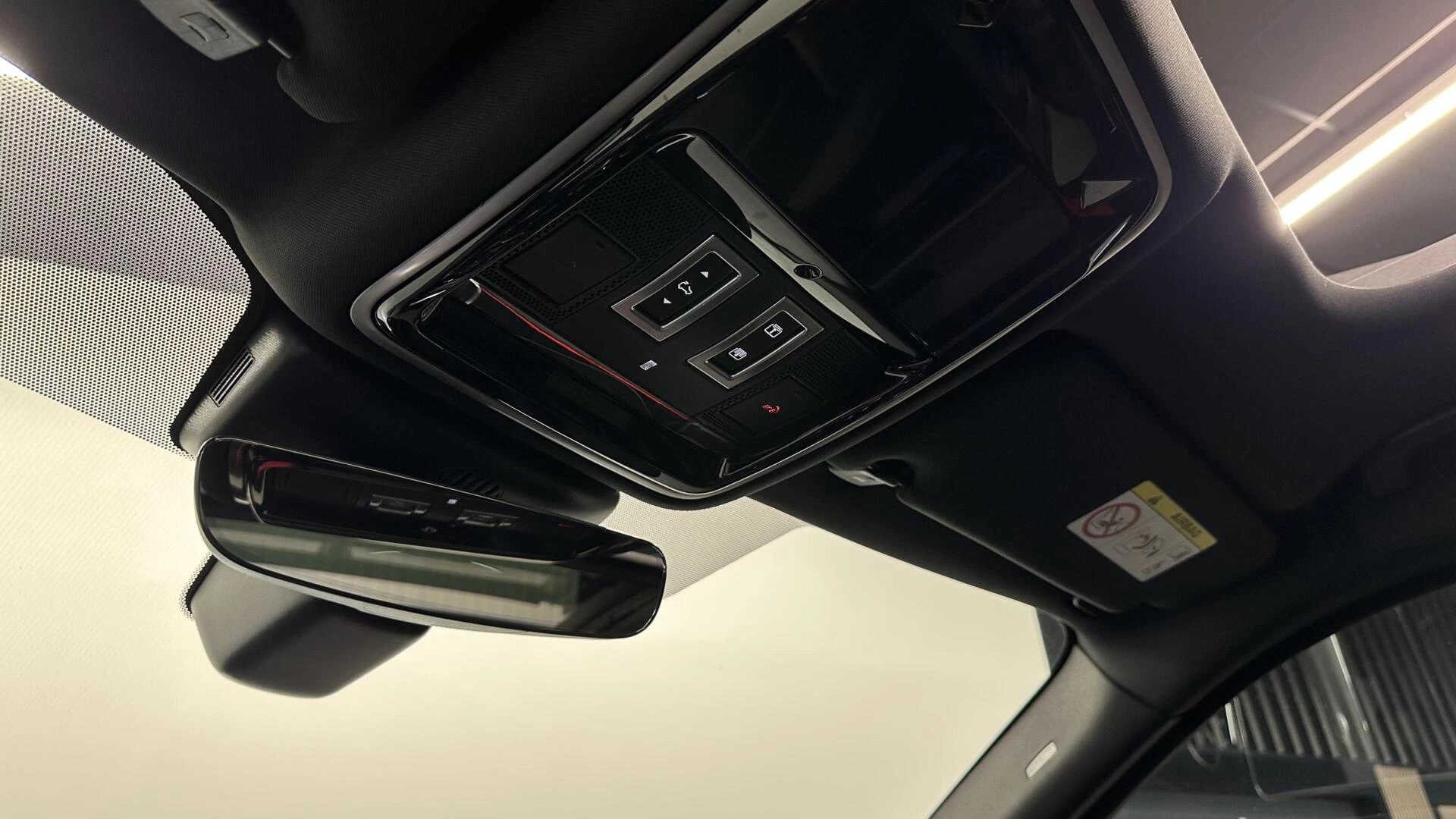 Hoofdafbeelding Land Rover Range Rover Velar