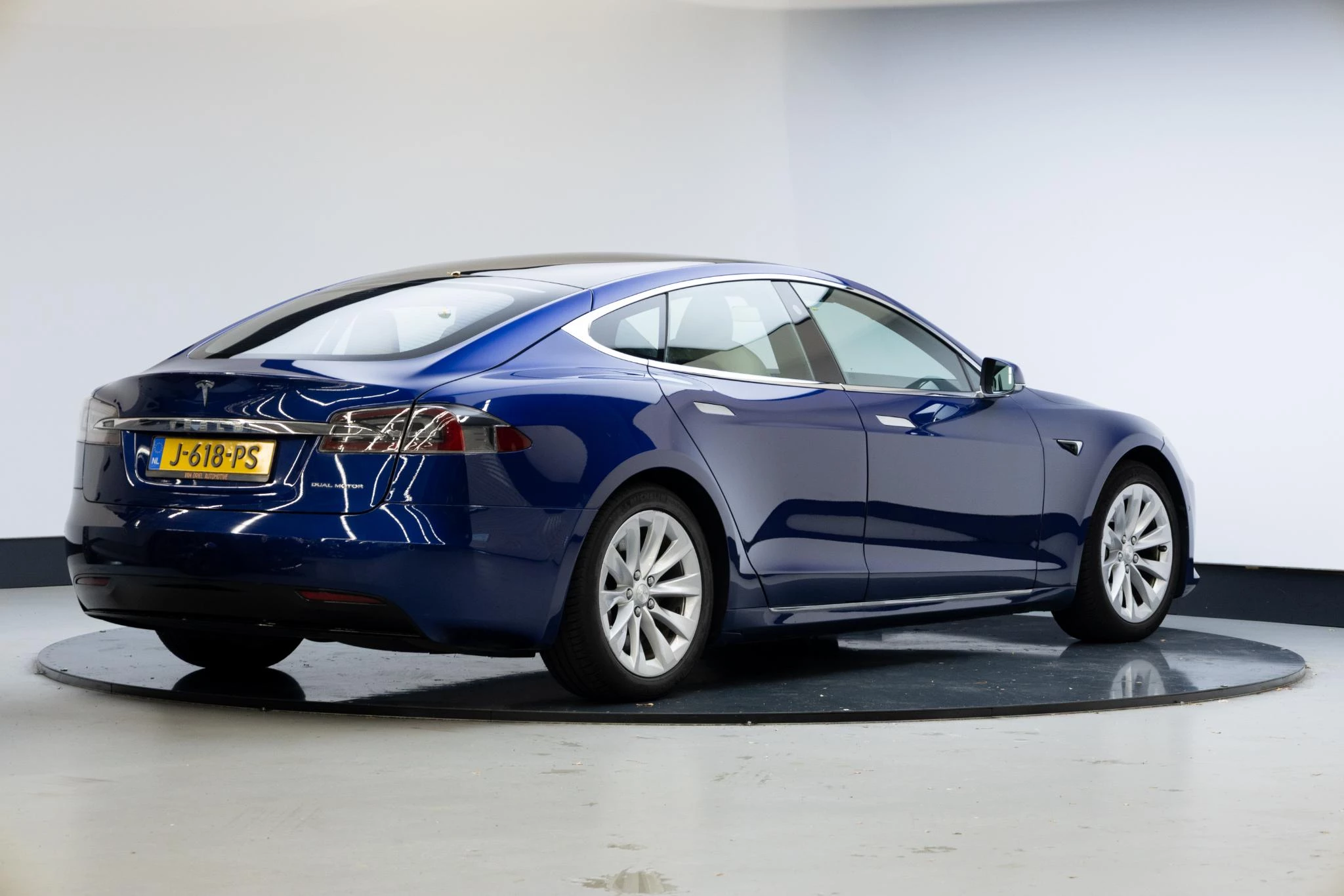 Hoofdafbeelding Tesla Model S