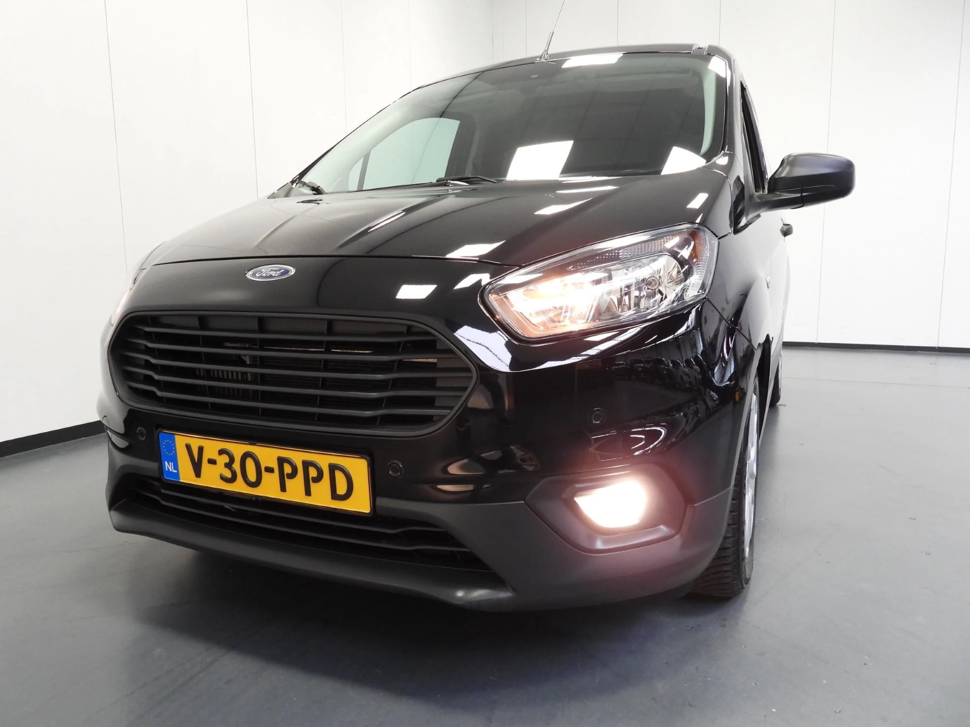Hoofdafbeelding Ford Transit Courier