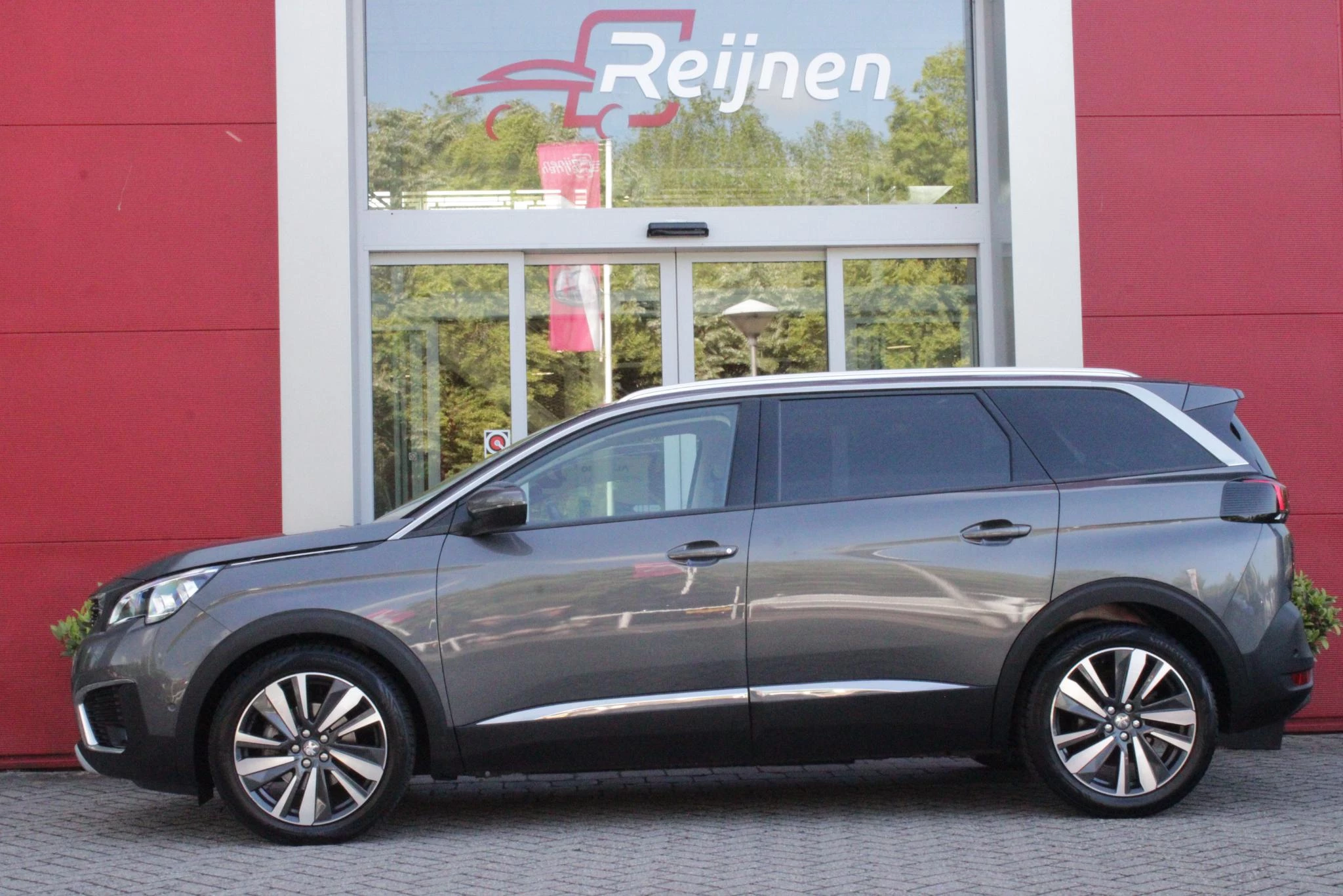 Hoofdafbeelding Peugeot 5008