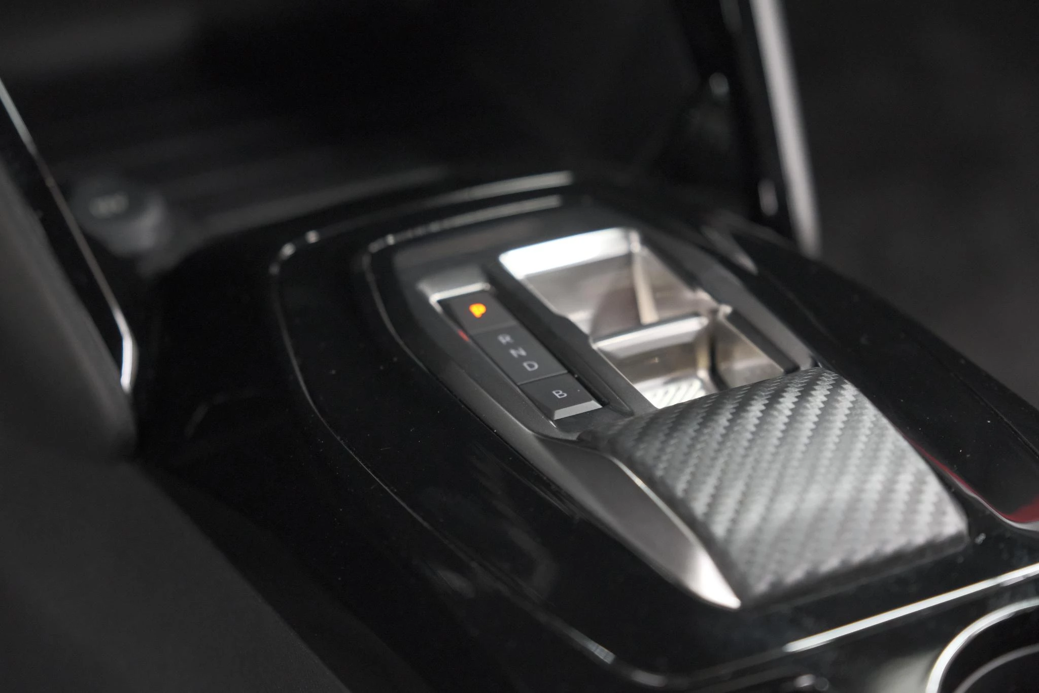 Hoofdafbeelding Peugeot e-208