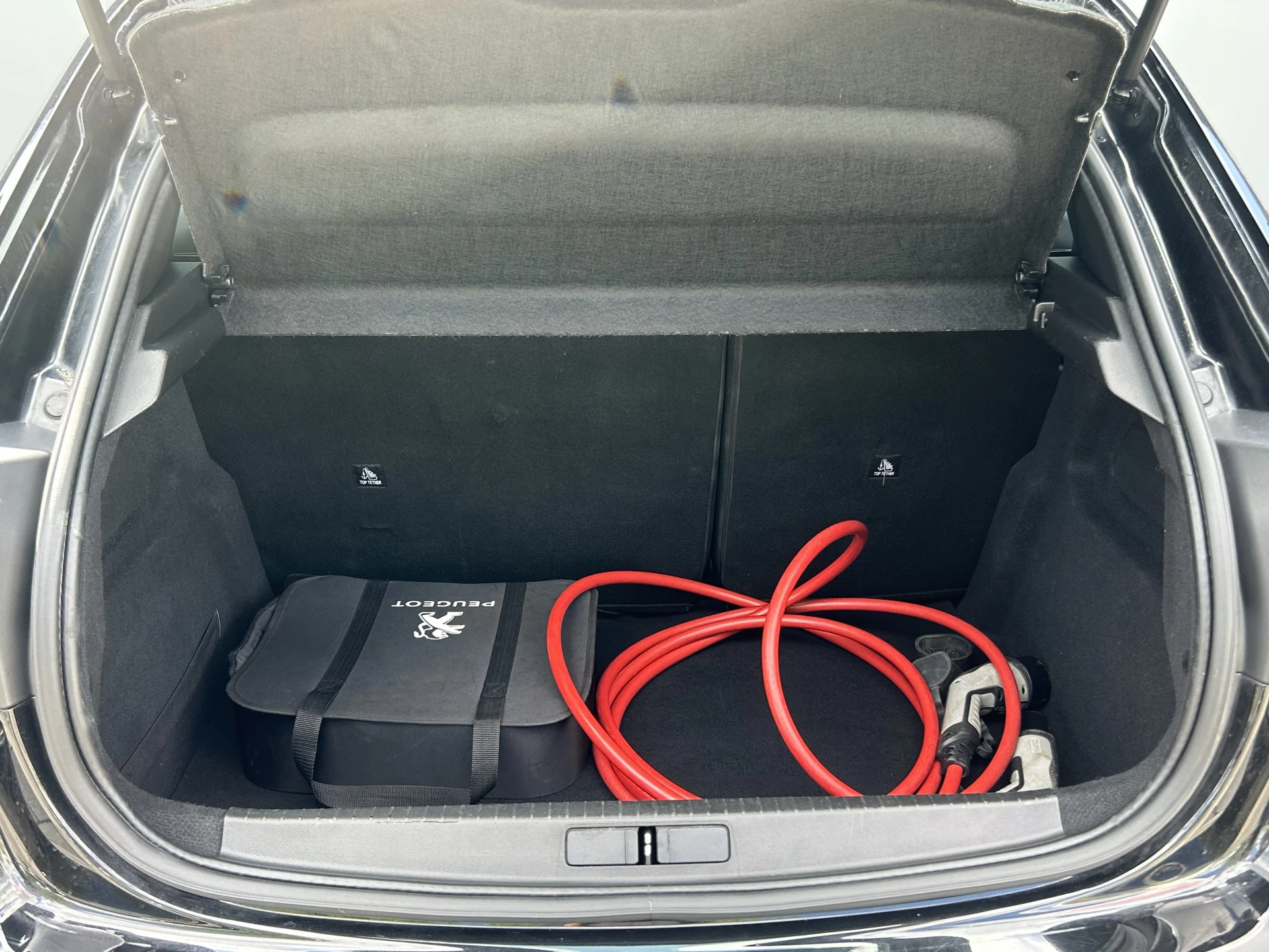 Hoofdafbeelding Peugeot e-208