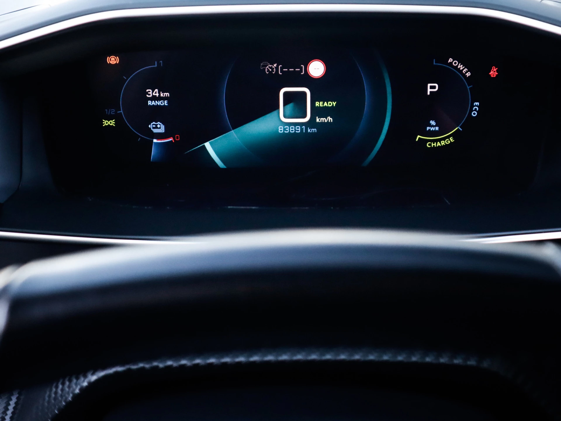 Hoofdafbeelding Peugeot e-2008