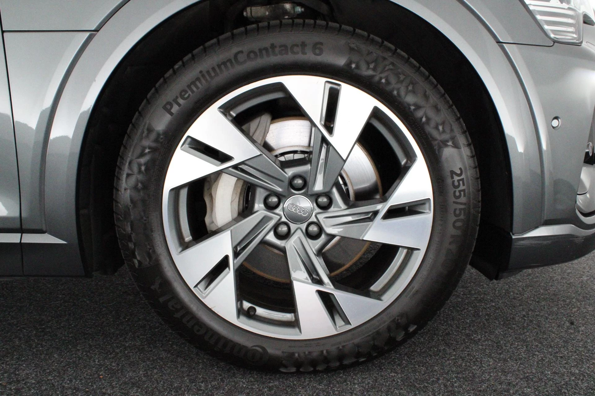 Hoofdafbeelding Audi e-tron