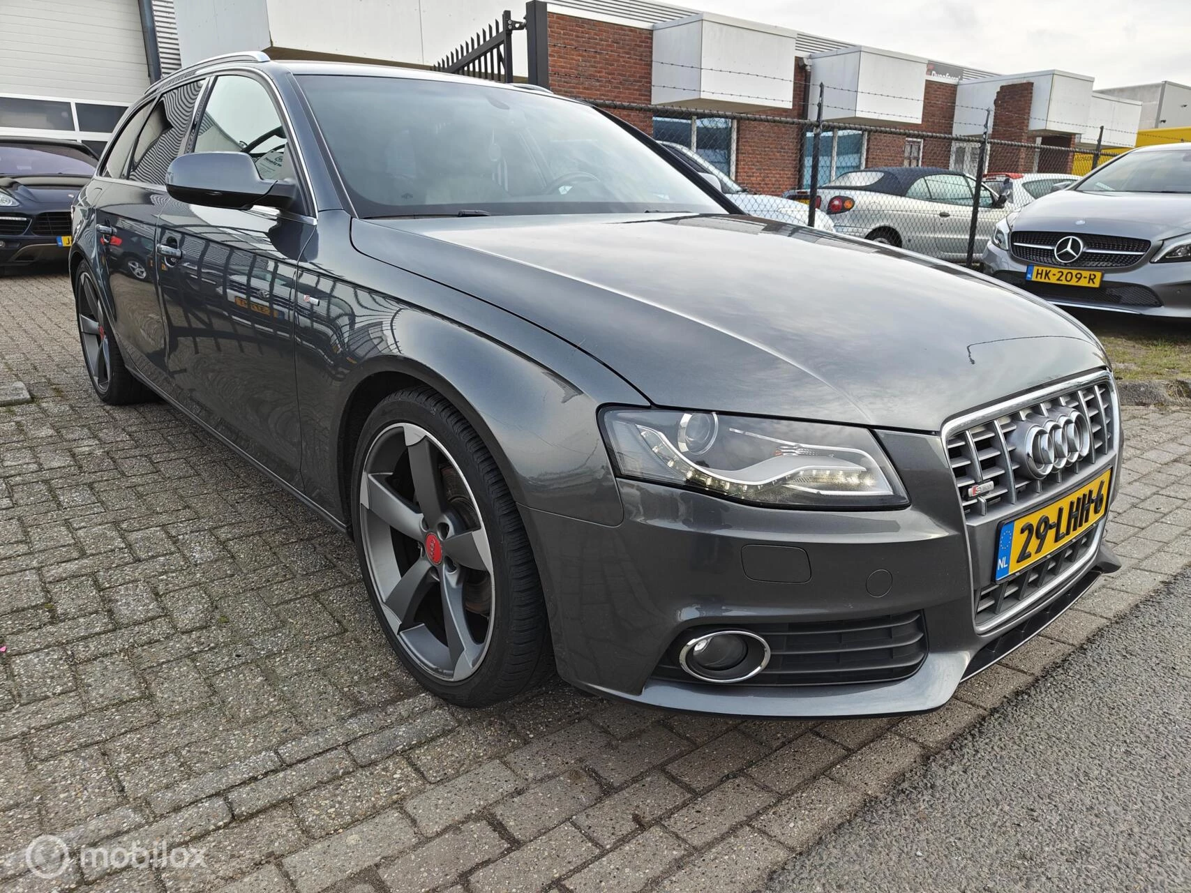 Hoofdafbeelding Audi A4